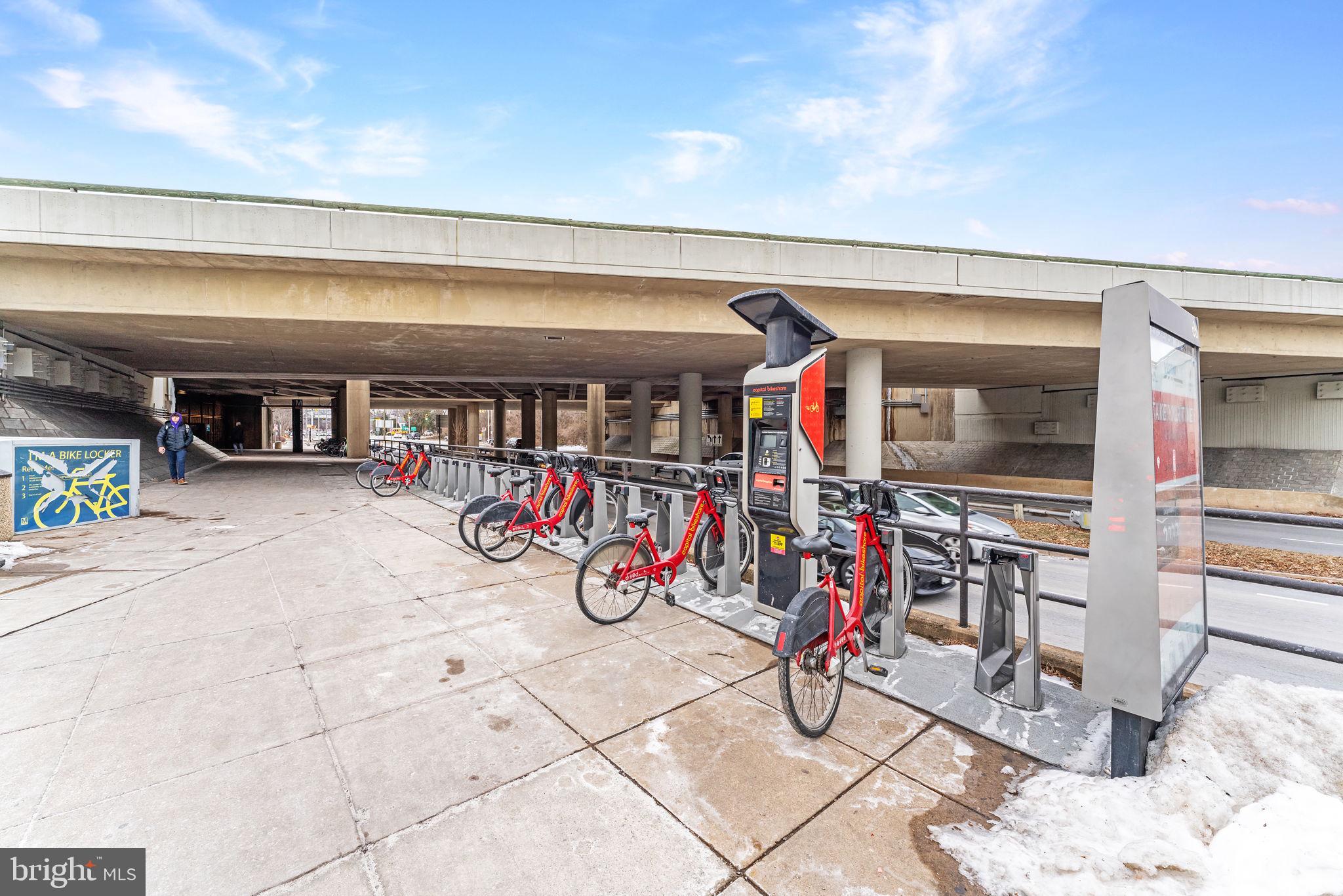 MUNSON HILL - Residential Lease