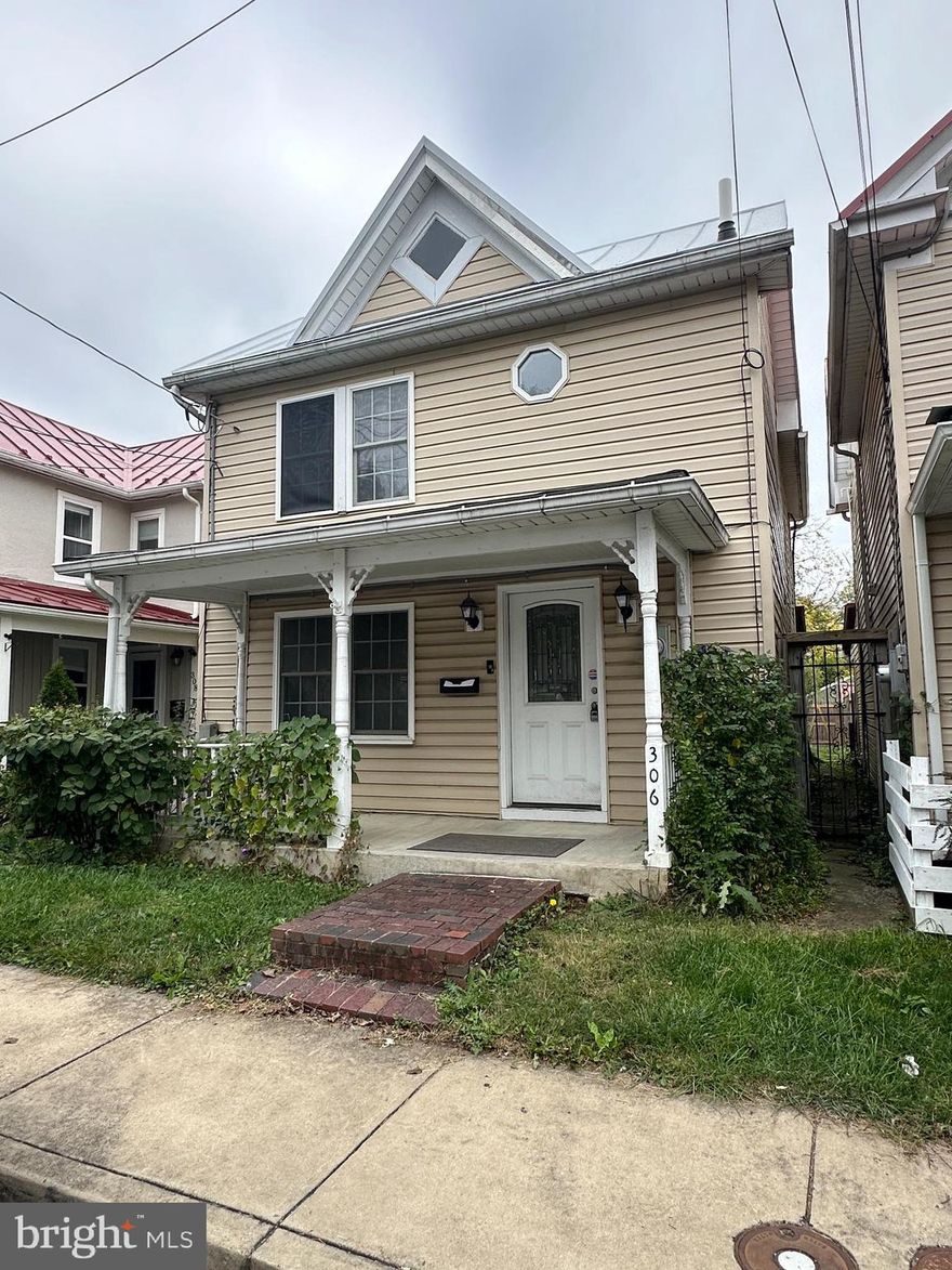 3 bedrooms, 2 Full Bathrooms Colonial Style home with covered front and rear porches. Large fenced yard, with parking in the rear off the alleyway.  Walking distance to downtown walking mall, shopping and restaurants! Great commuter location to Interstate 81, Route 7, & Route 50. No smoking Pets case by case.