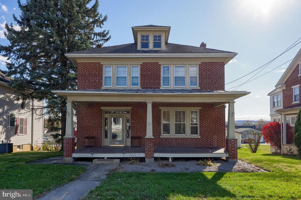 Photo of 244 W Market St, HELLAM, PA 17406 (MLS # PAYK2093448)