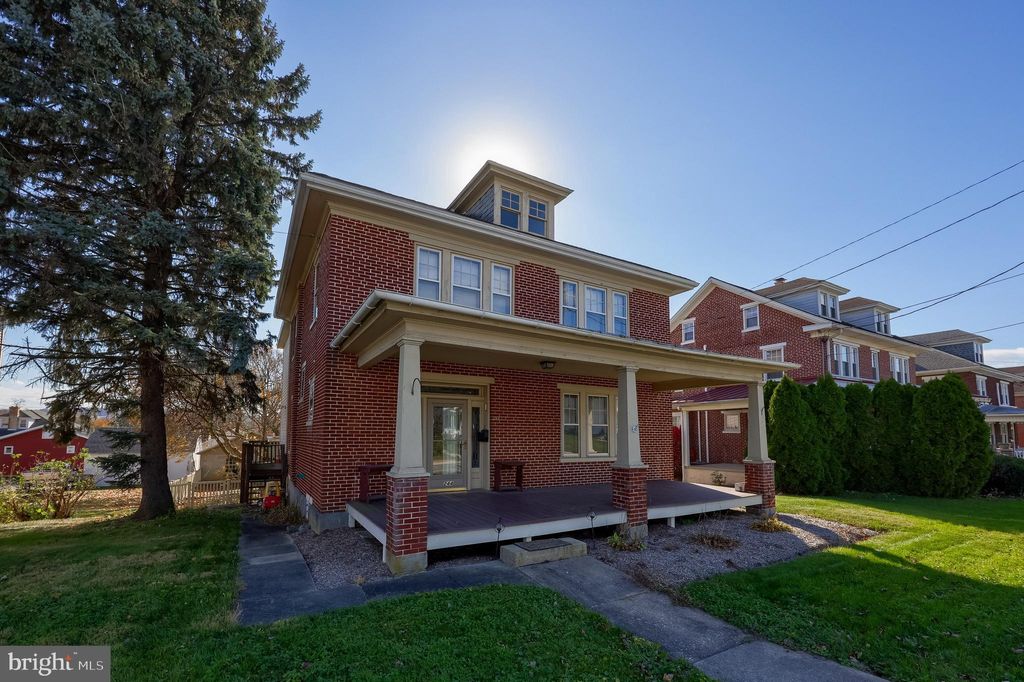 Photo of 244 W Market St, HELLAM, PA 17406 (MLS # PAYK2093448)