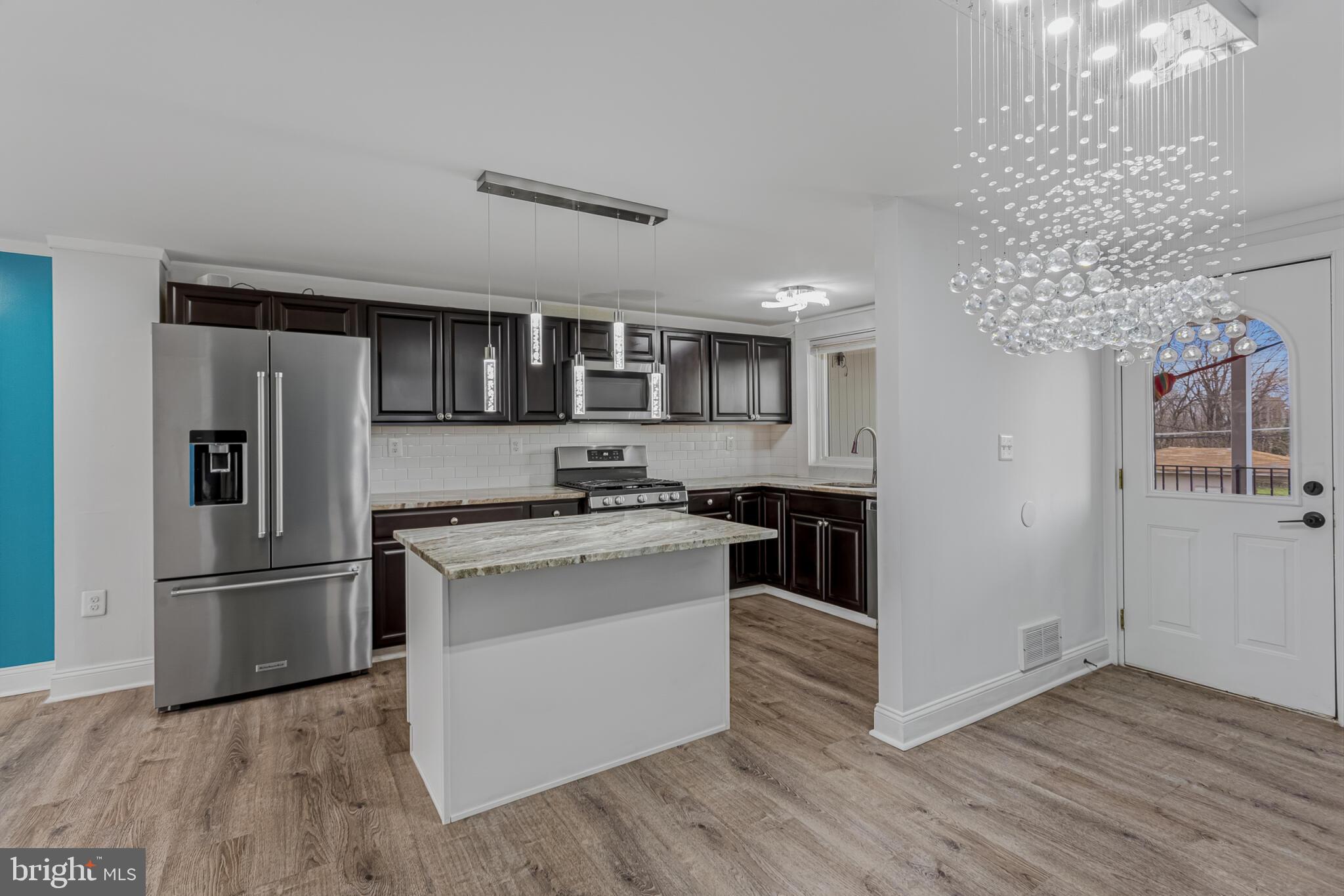 EASTFIELD - Residential