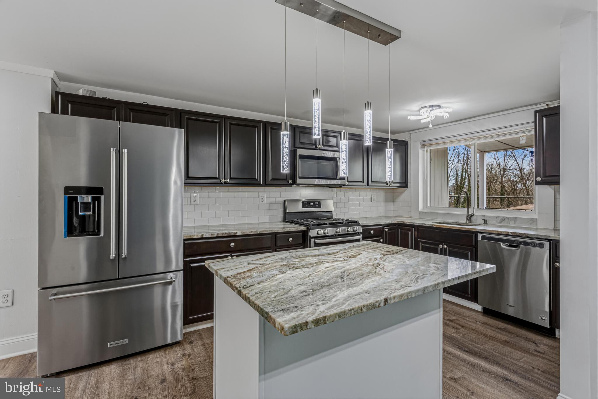 EASTFIELD - Residential