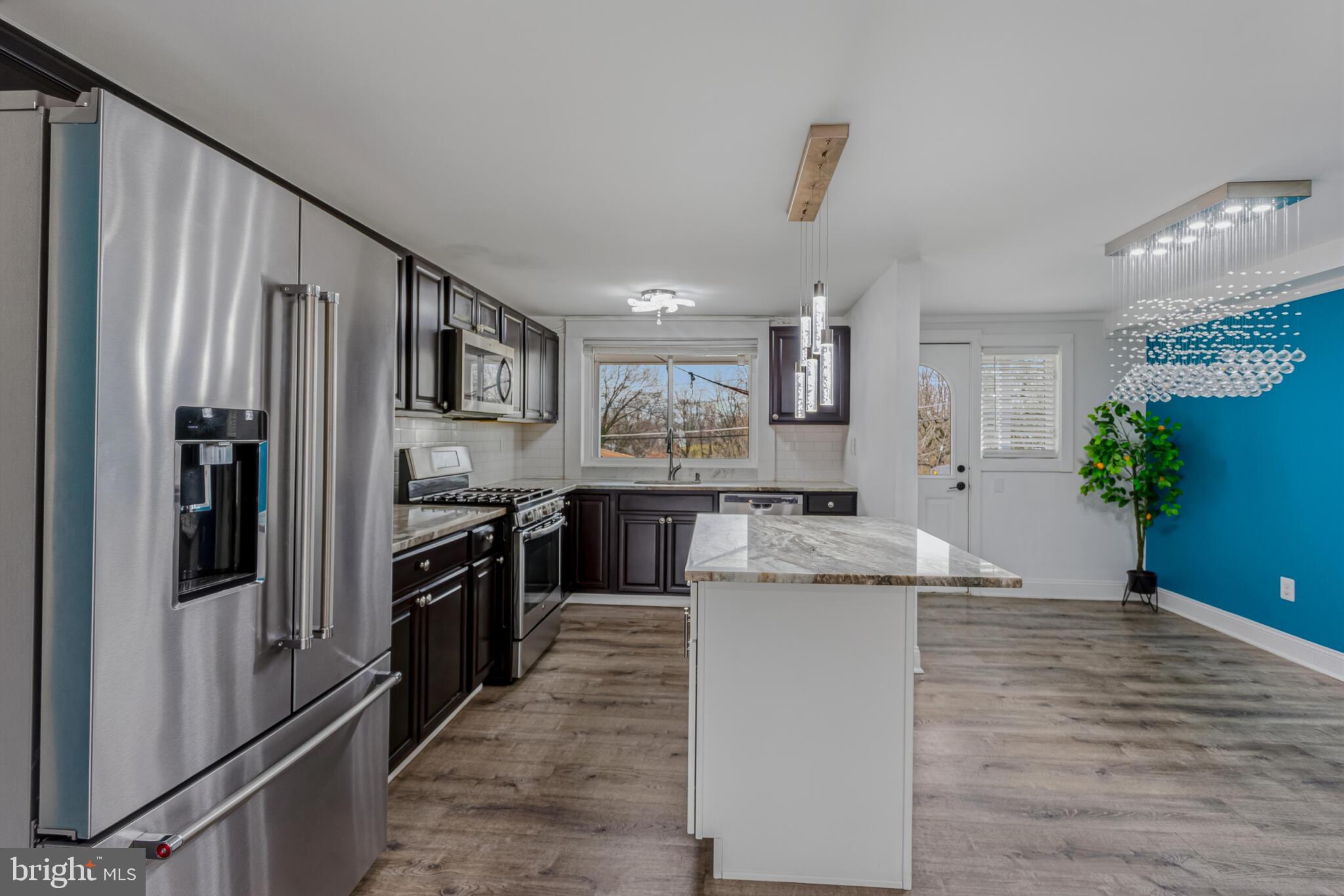 EASTFIELD - Residential