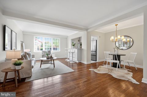 13 AUBURN COURT D ALEXANDRIA VA 22305