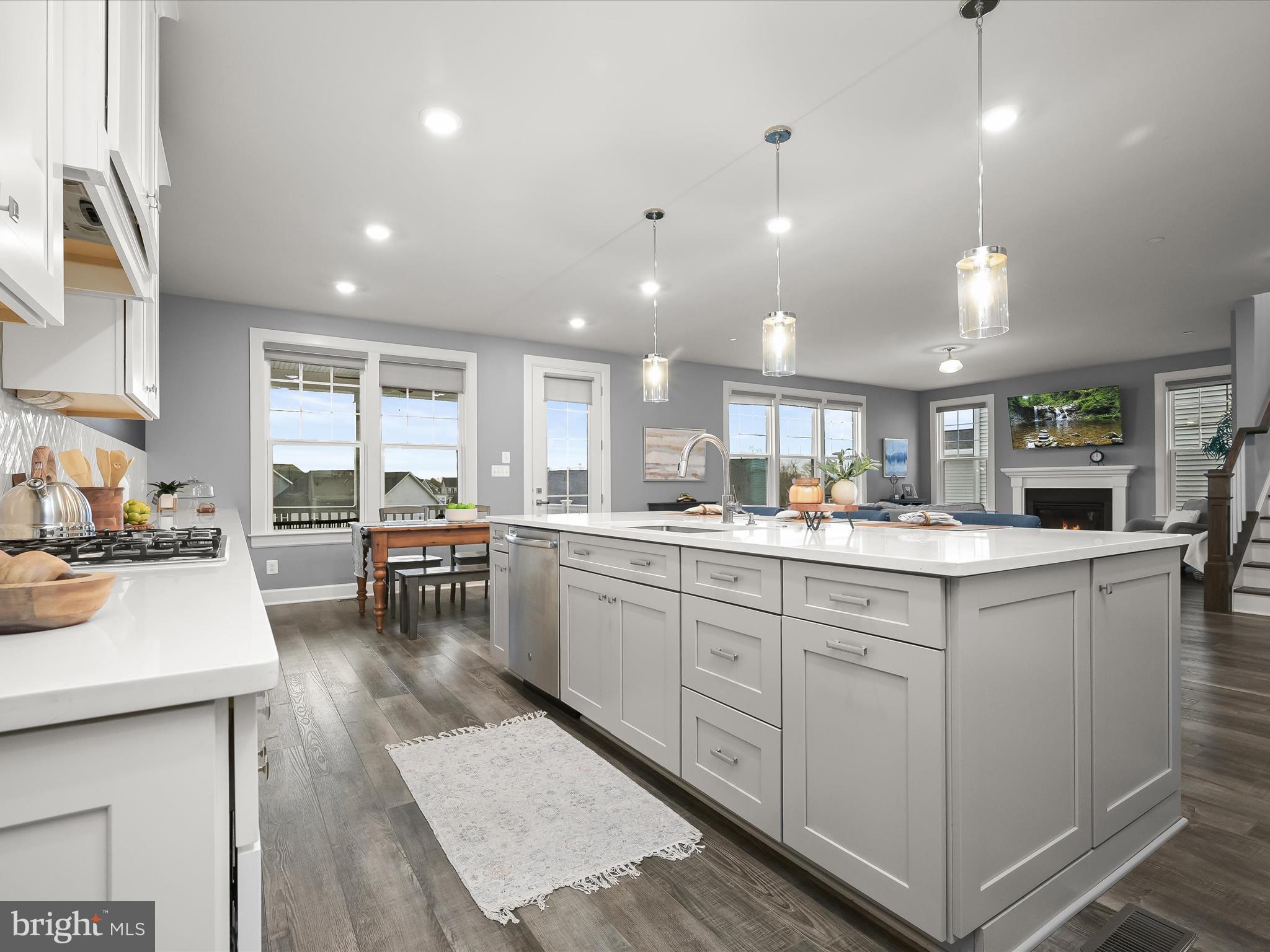 MAPLE LAWN SOUTH - Residential