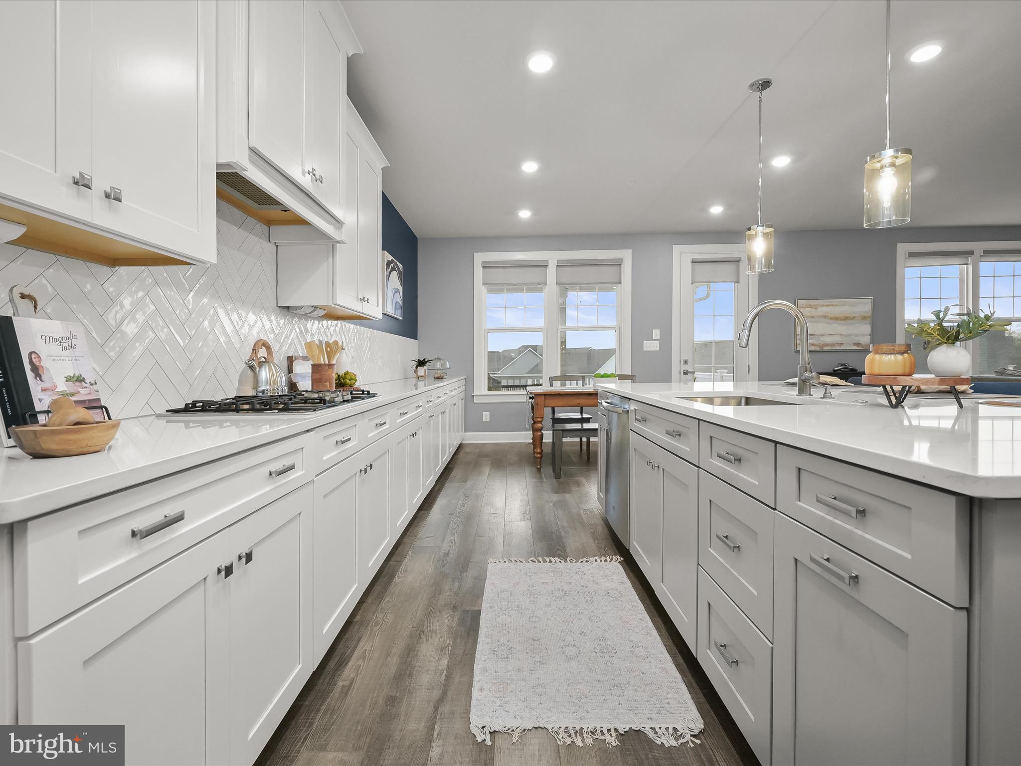 MAPLE LAWN SOUTH - Residential