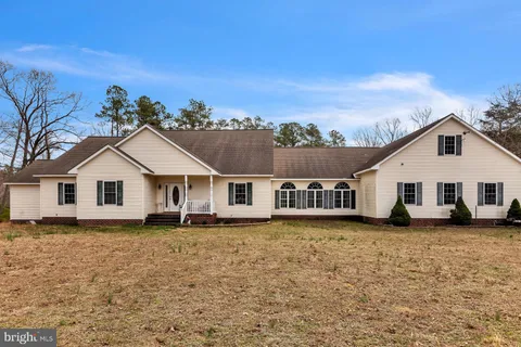 1000 Arlington Ct, Dunnsville, VA MLS: VAES2000862