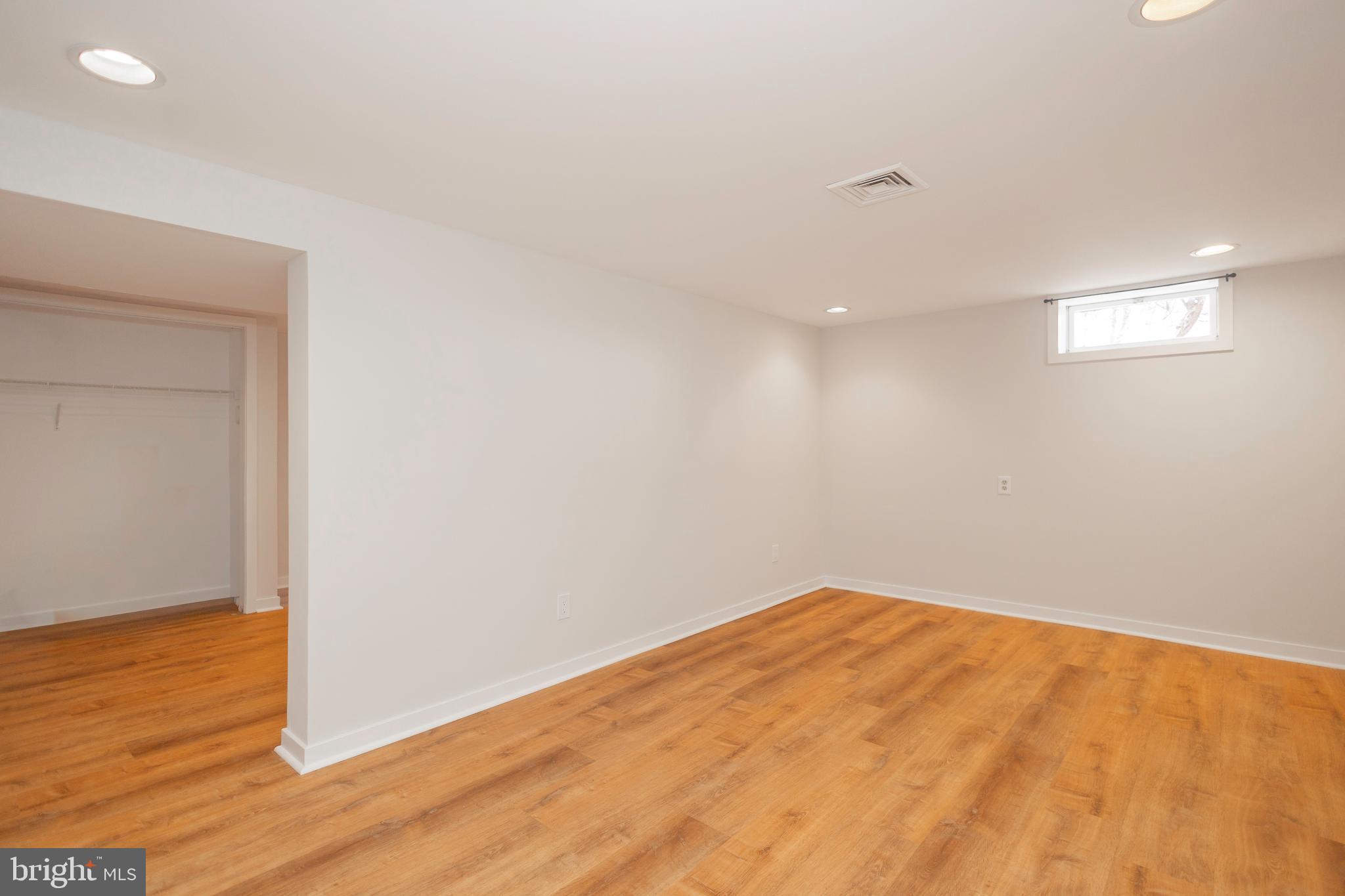 RIDGE VALLEY - Residential