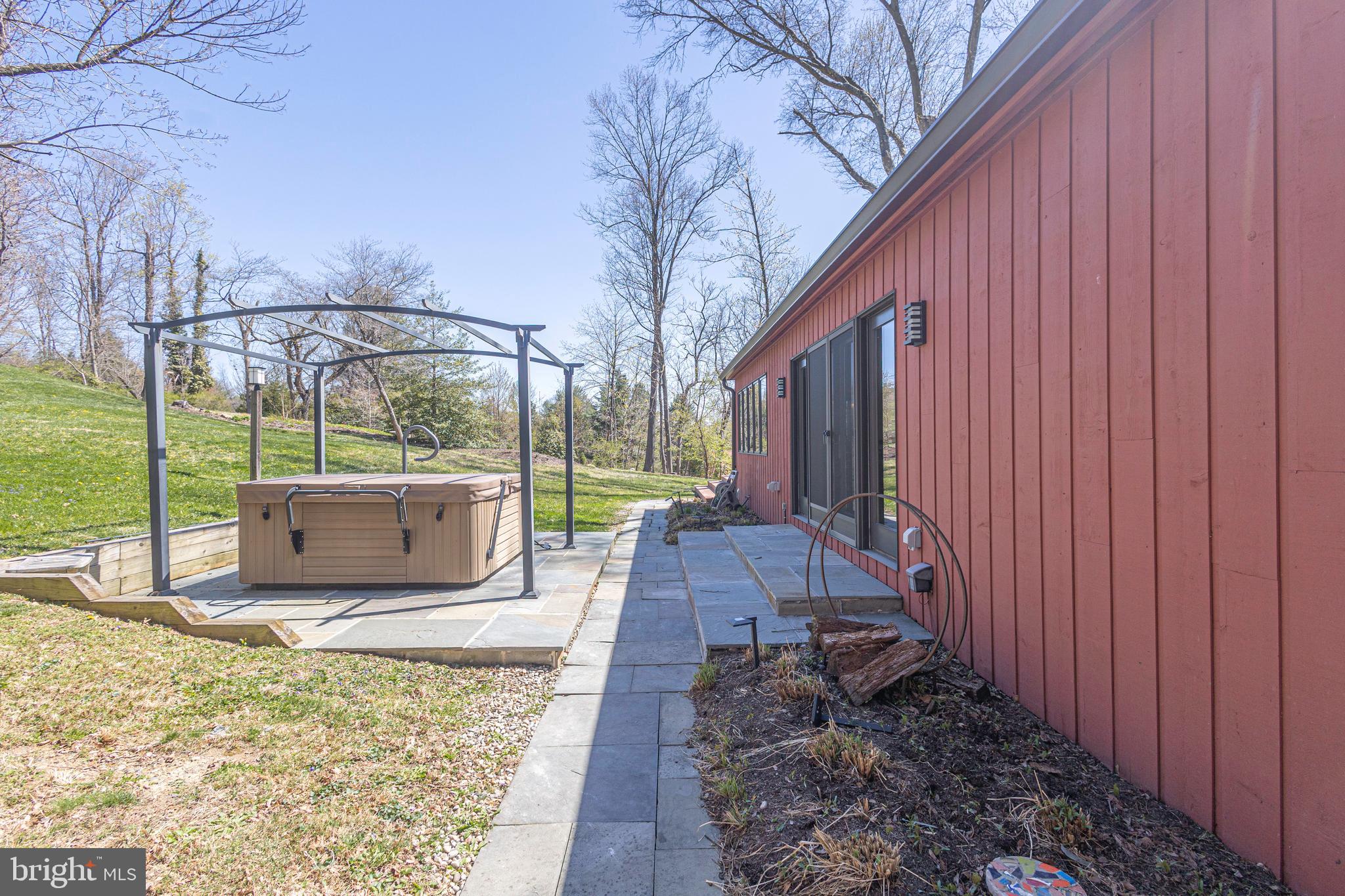 RIDGE VALLEY - Residential