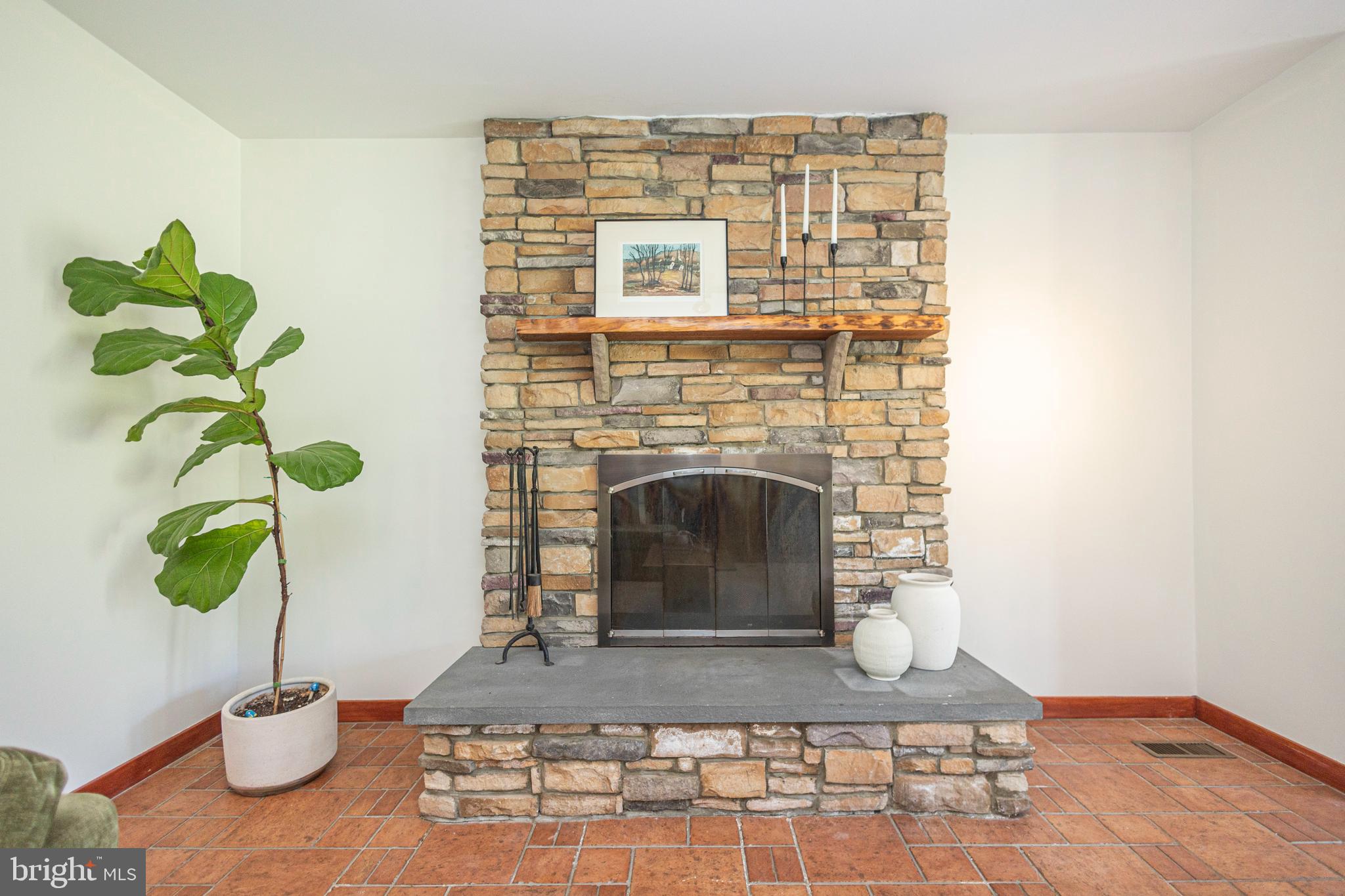 RIDGE VALLEY - Residential