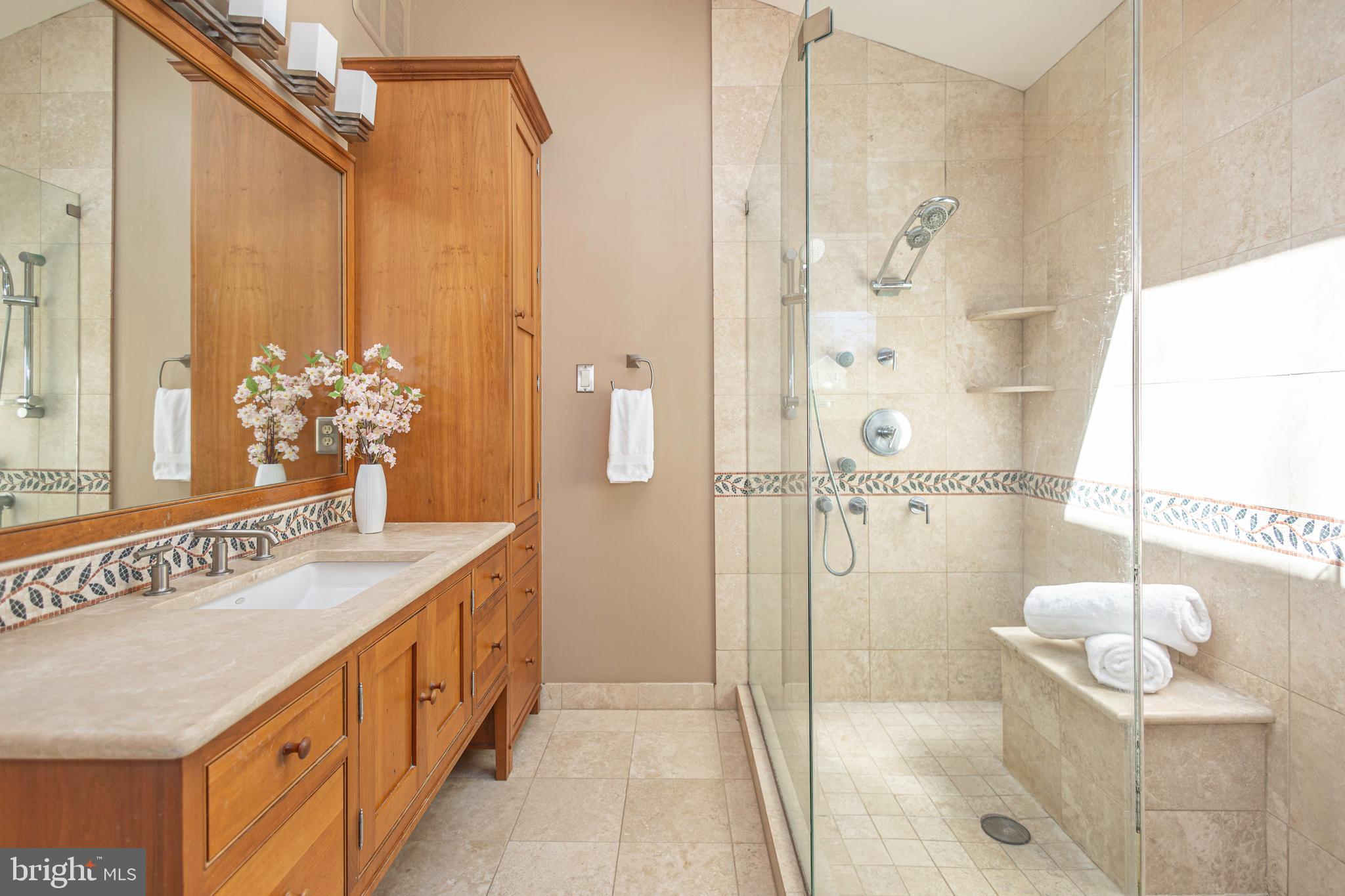 RIDGE VALLEY - Residential