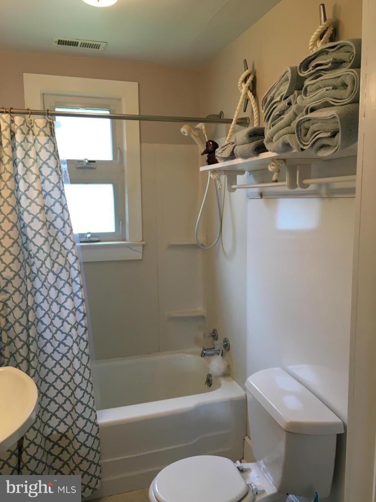 ROCK HALL - Residential