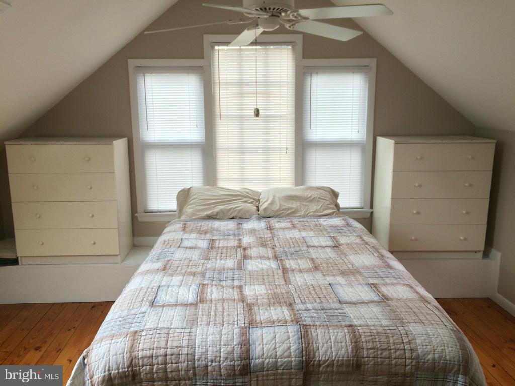 ROCK HALL - Residential