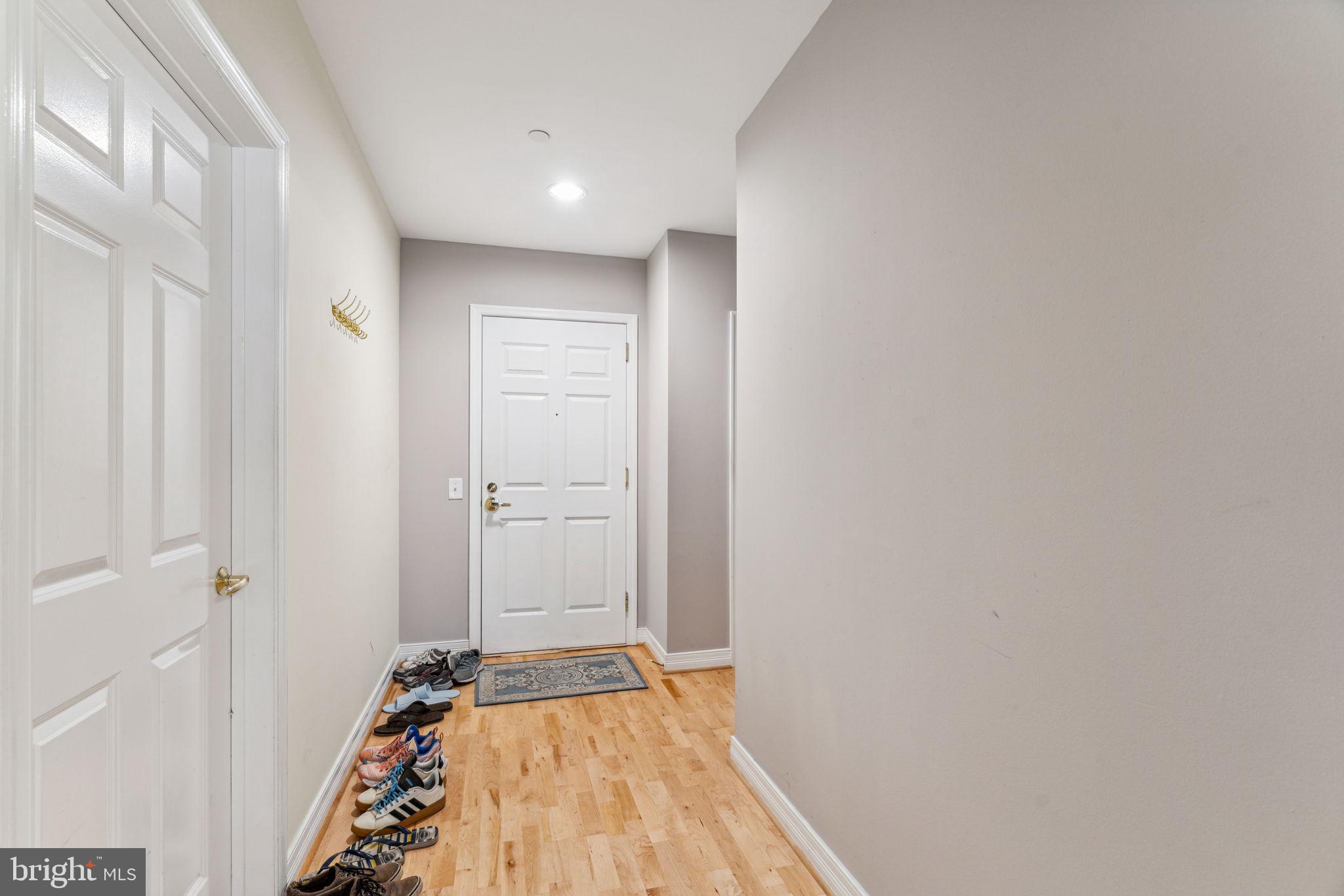 LOGAN SQUARE - Residential Lease