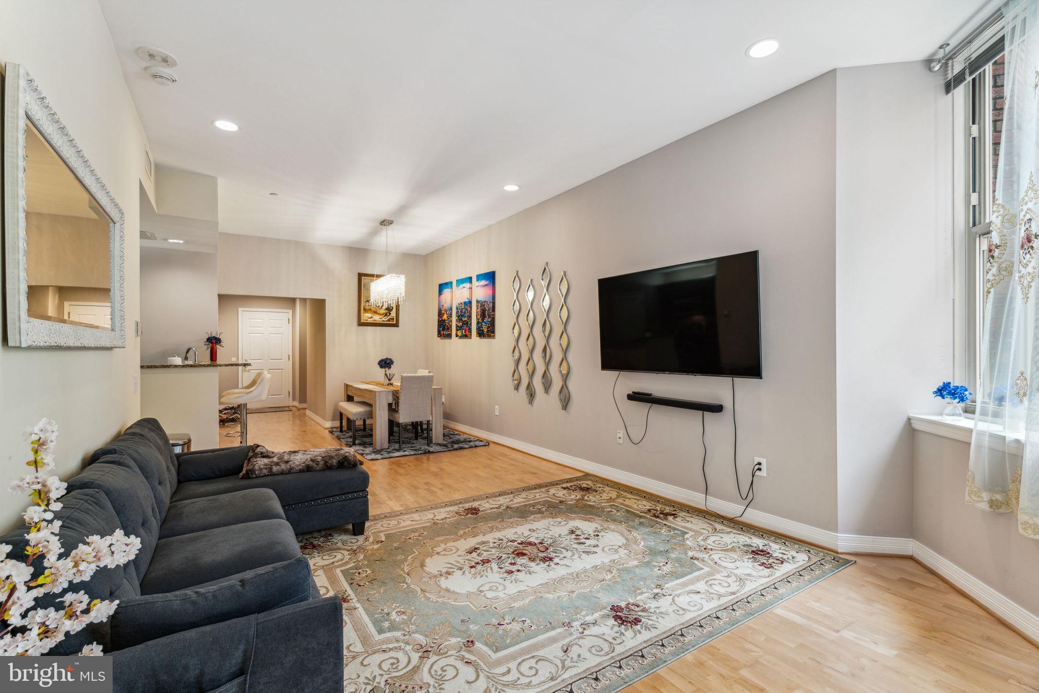 LOGAN SQUARE - Residential Lease