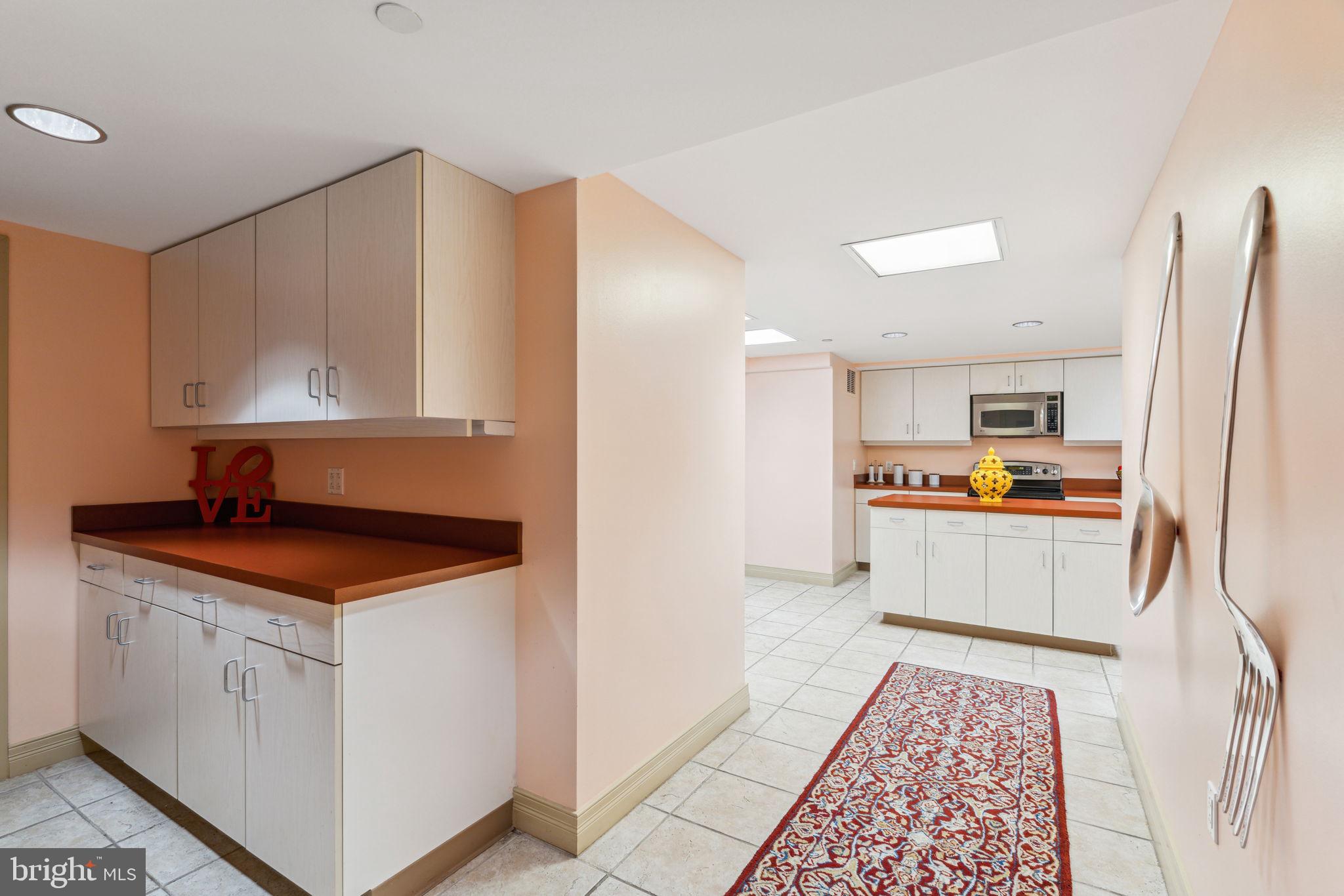 LOGAN SQUARE - Residential Lease