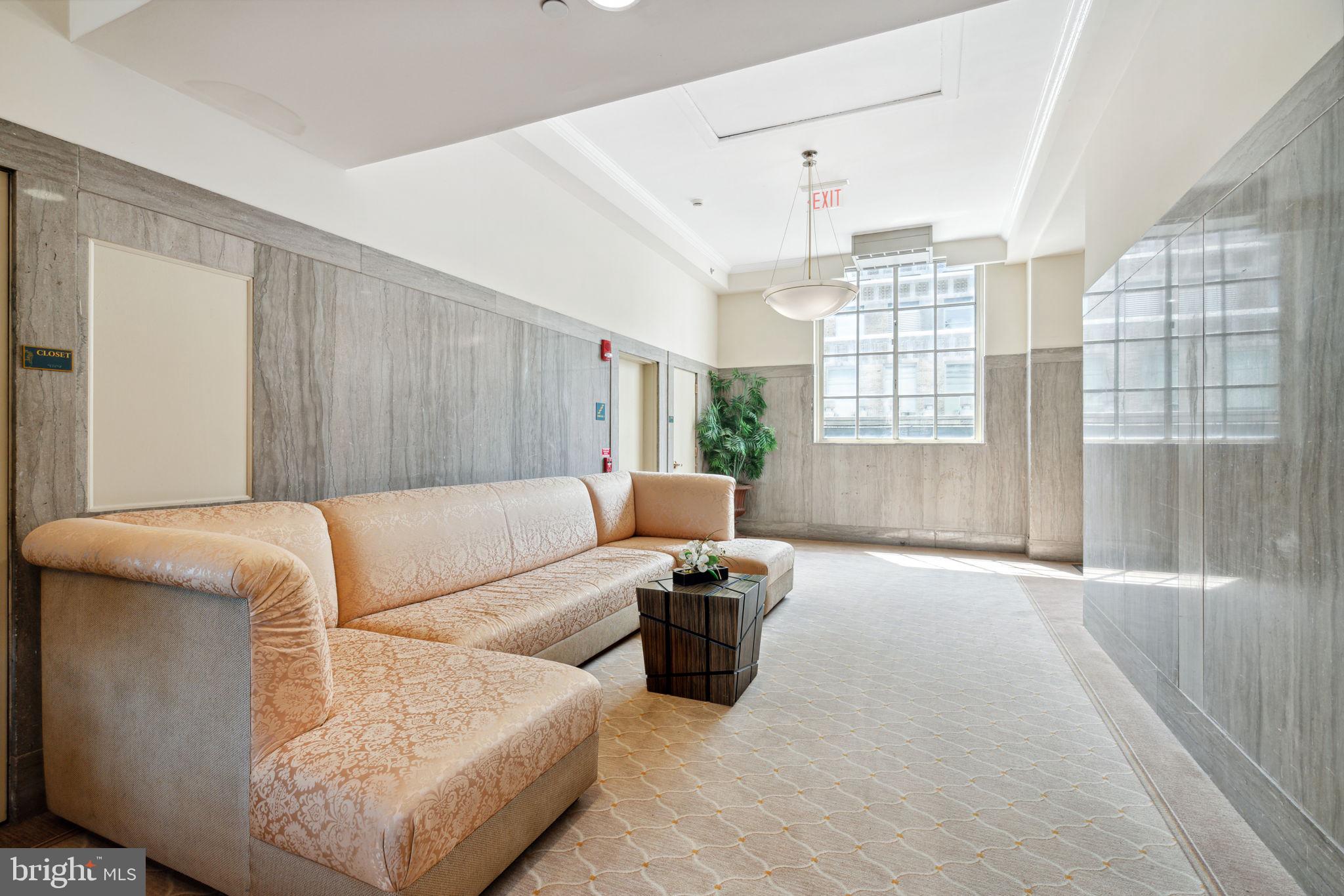 LOGAN SQUARE - Residential Lease