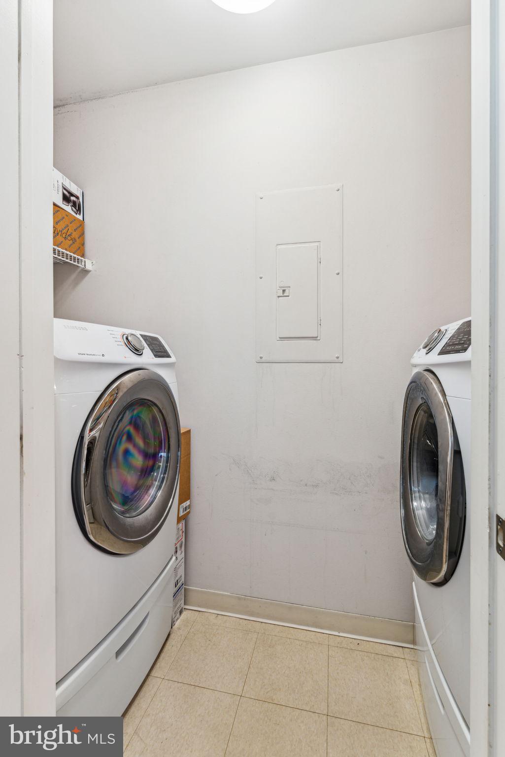 LOGAN SQUARE - Residential Lease