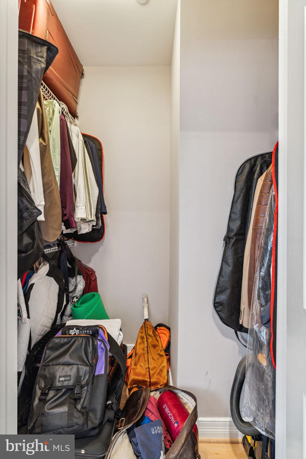 LOGAN SQUARE - Residential Lease