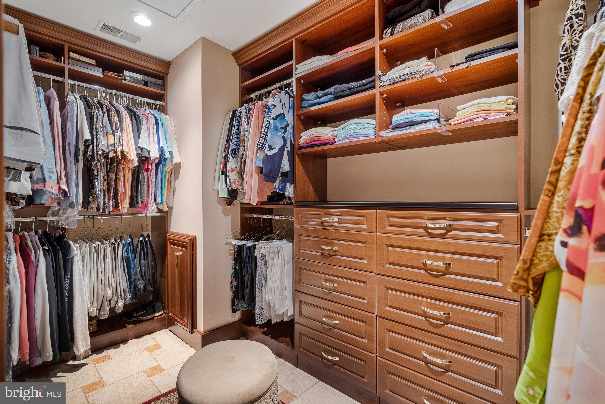 CANTERBERRY ESTATES - Residential