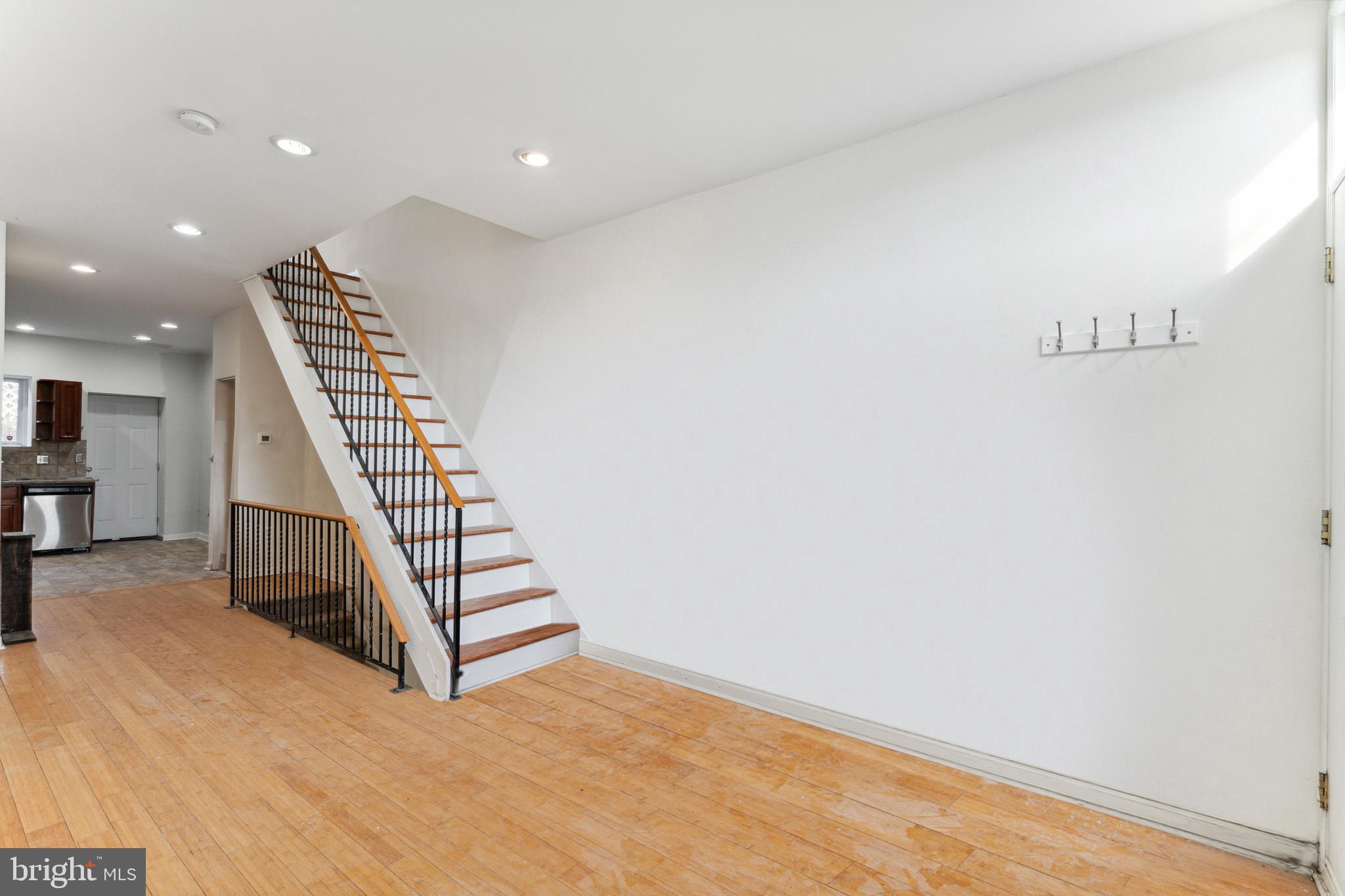 ART MUSEUM AREA - Residential Lease