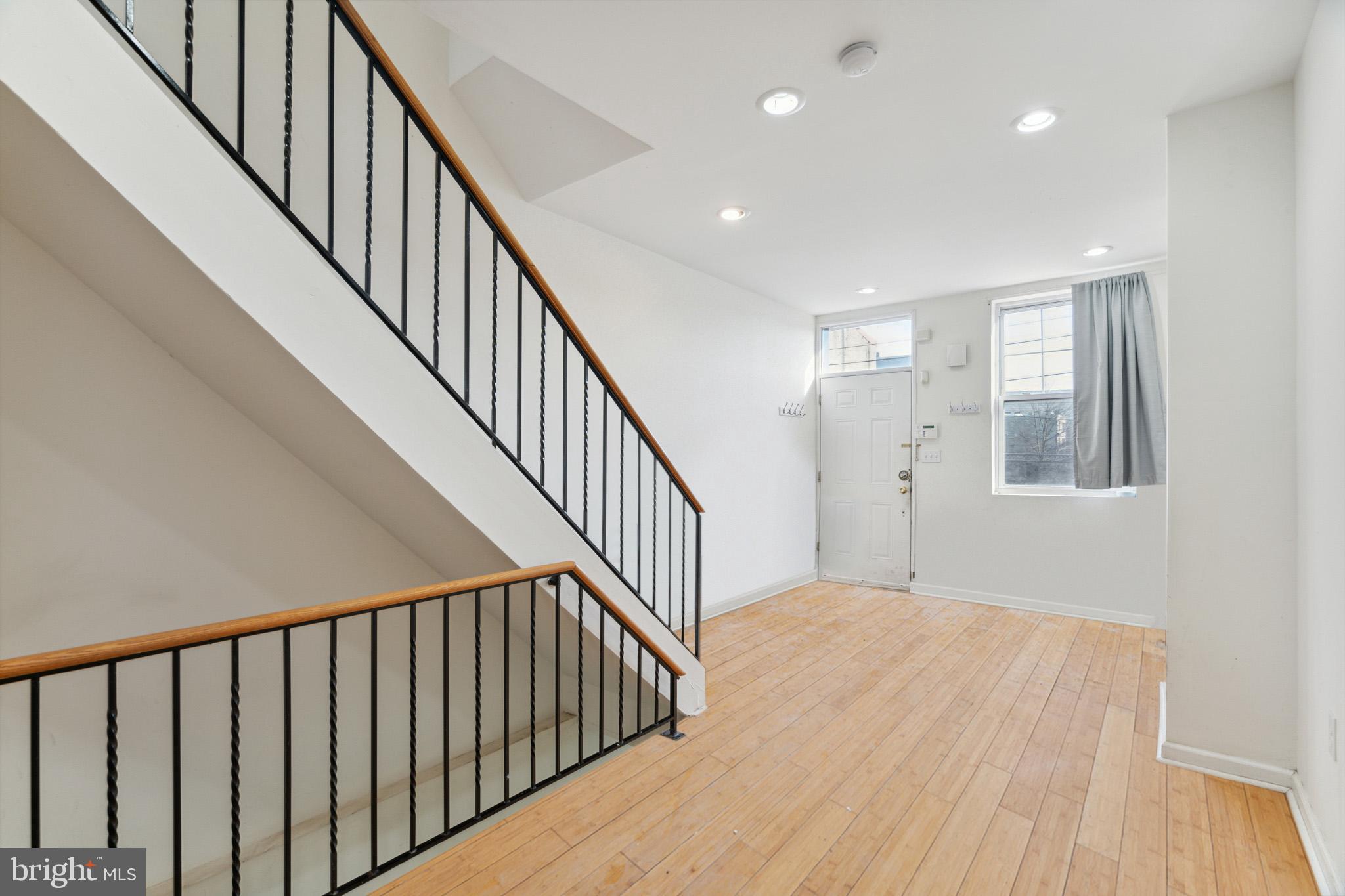 ART MUSEUM AREA - Residential Lease