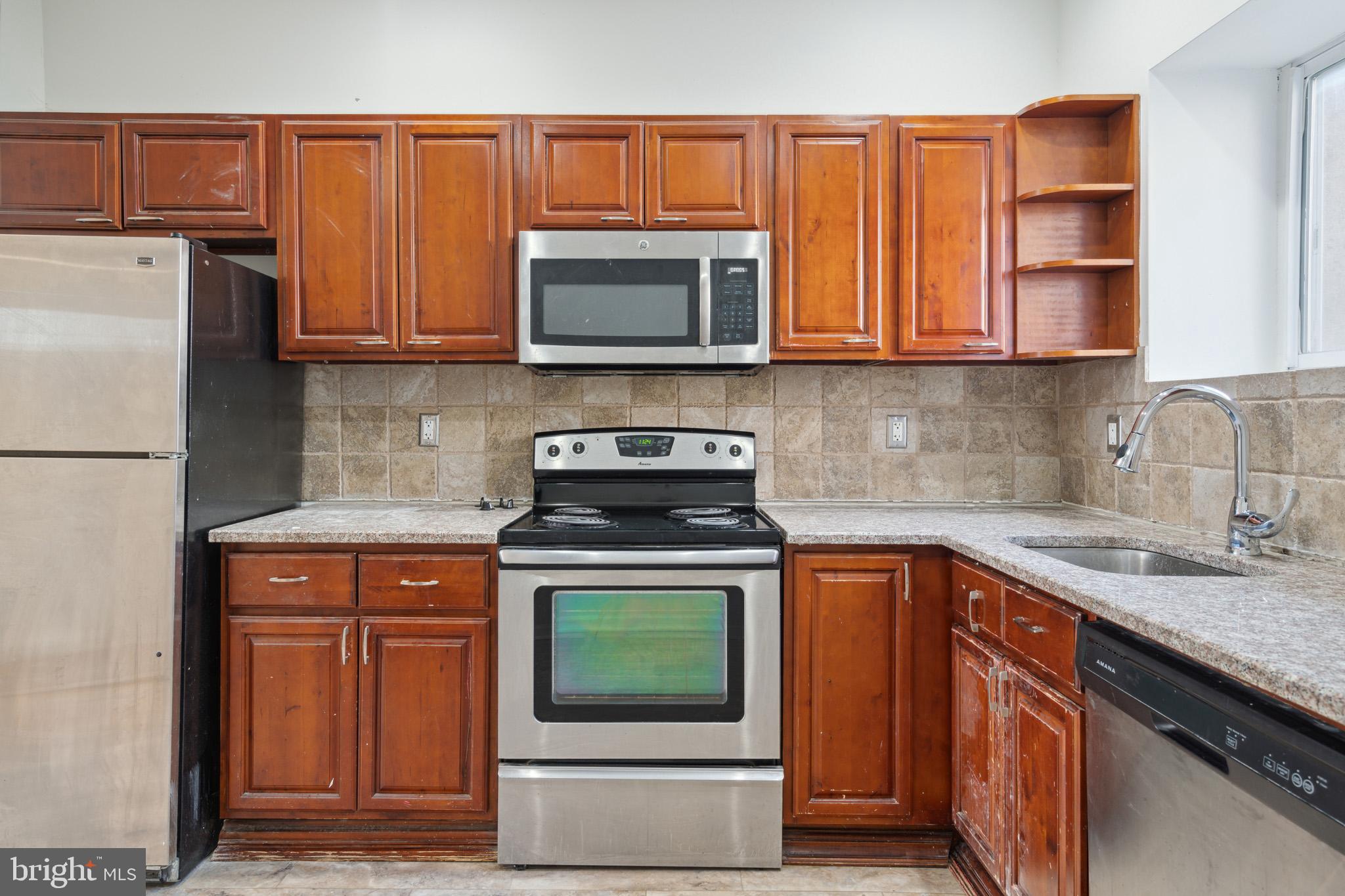 ART MUSEUM AREA - Residential Lease