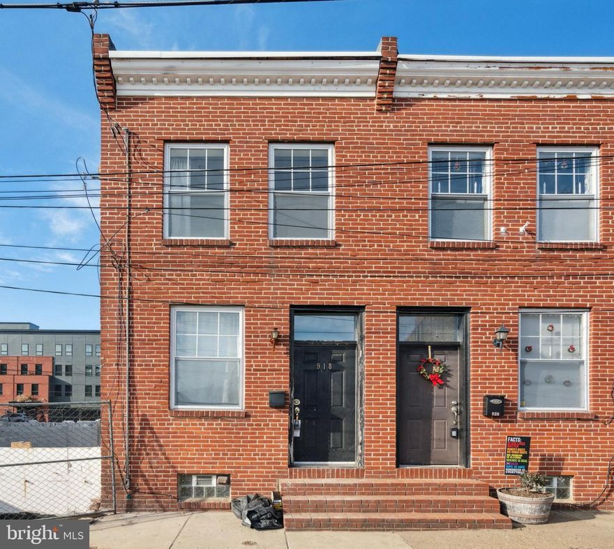 Beautiful 2 bed/1.5 bath house with a finished basement, beautiful kitchen with granite countertops and stainless steel appliances, nice outdoor space, porcelain tile bath, hardwood floors, lovely paint scheme, nice woodwork, and moldings throughout! Good walking distance to Fairmount Park, Art Museum, The Parkway, Whole Foods, Fairmount Ave and so much more! Tons of closets and lights! Conveniently close to public transportation, bike share, car share, and more!