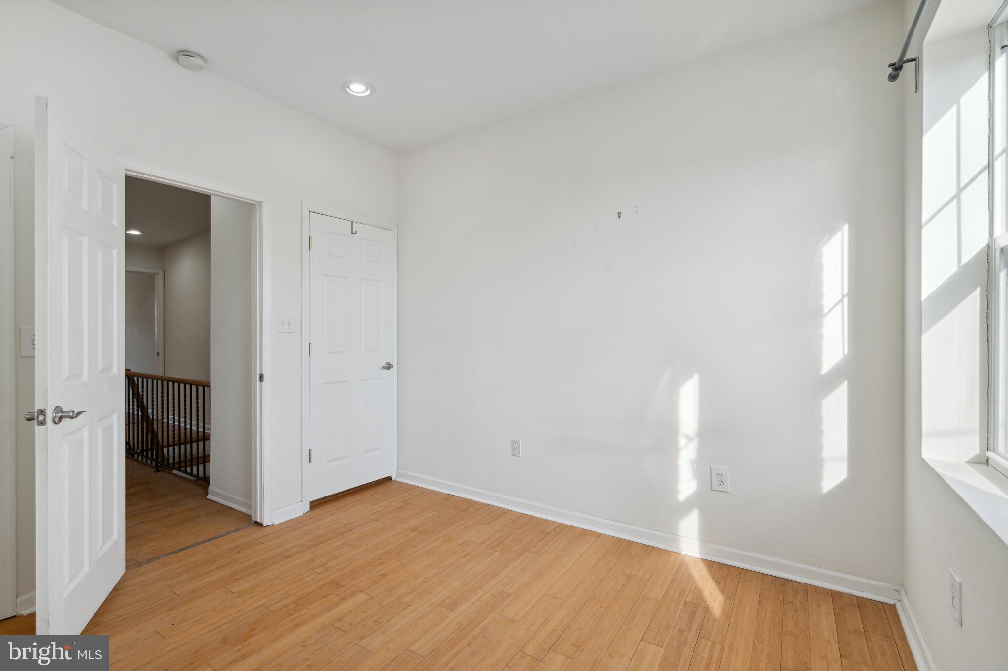 ART MUSEUM AREA - Residential Lease