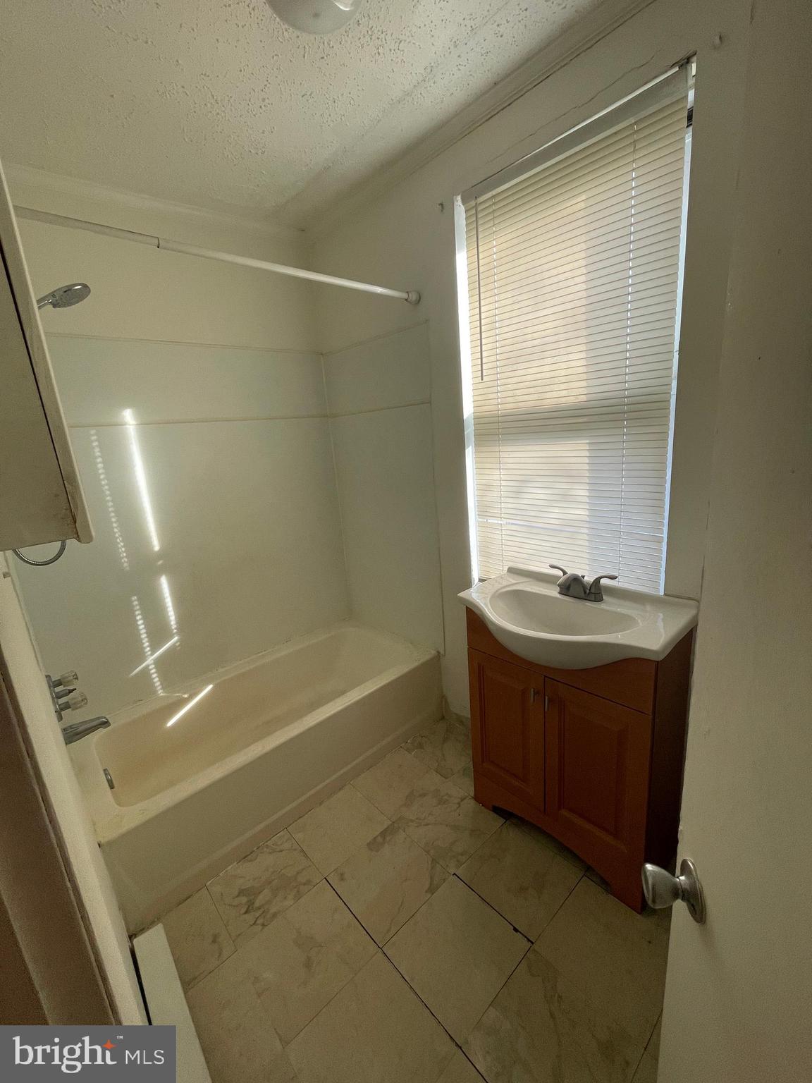 BRIDESBURG - Residential Lease