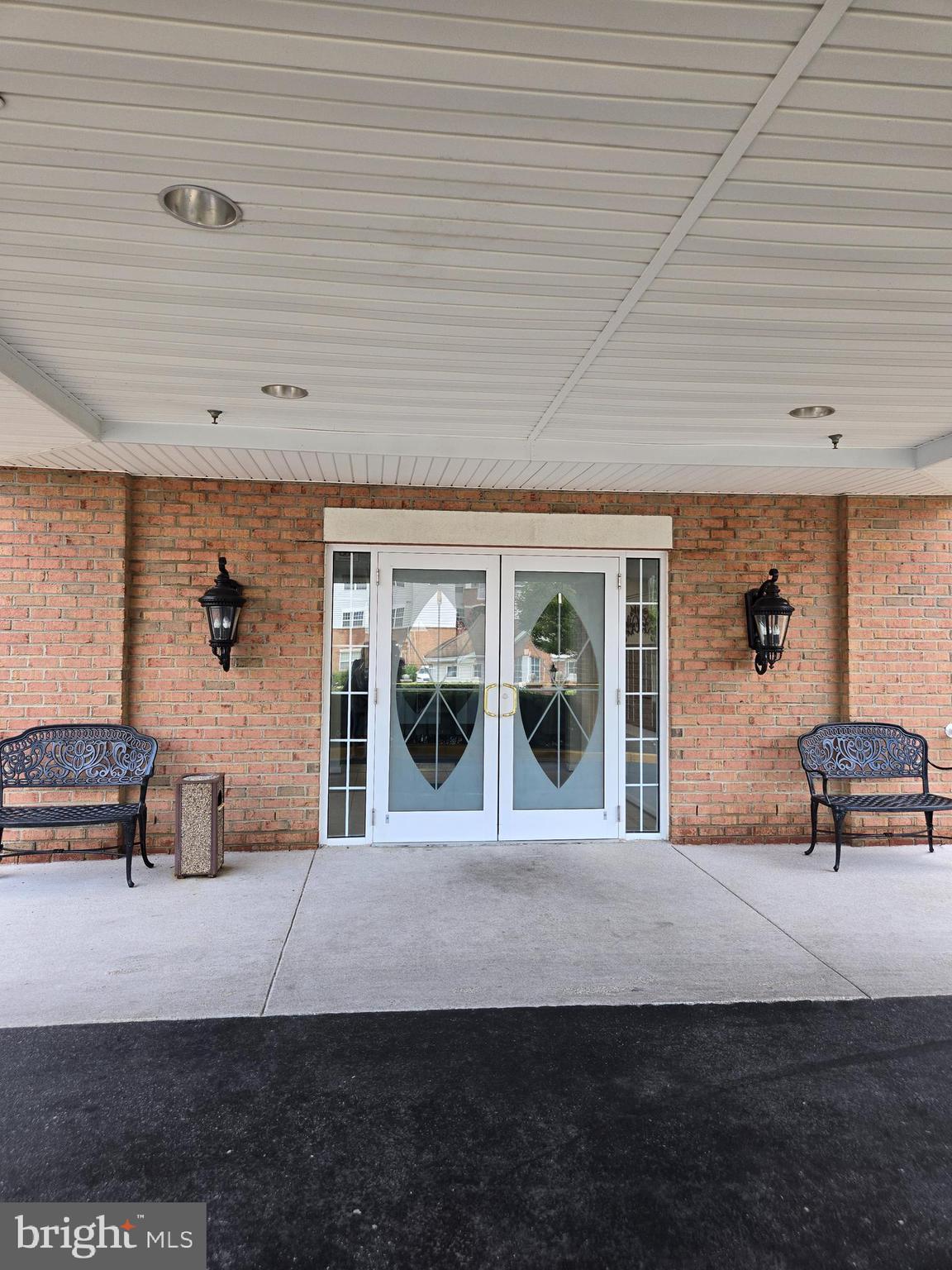 2605 CHAPEL LAKE DRIVE 212