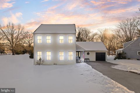 Photo of 1 Echo Avenue, MOORESTOWN, NJ 08057 (MLS # NJBL2105008)