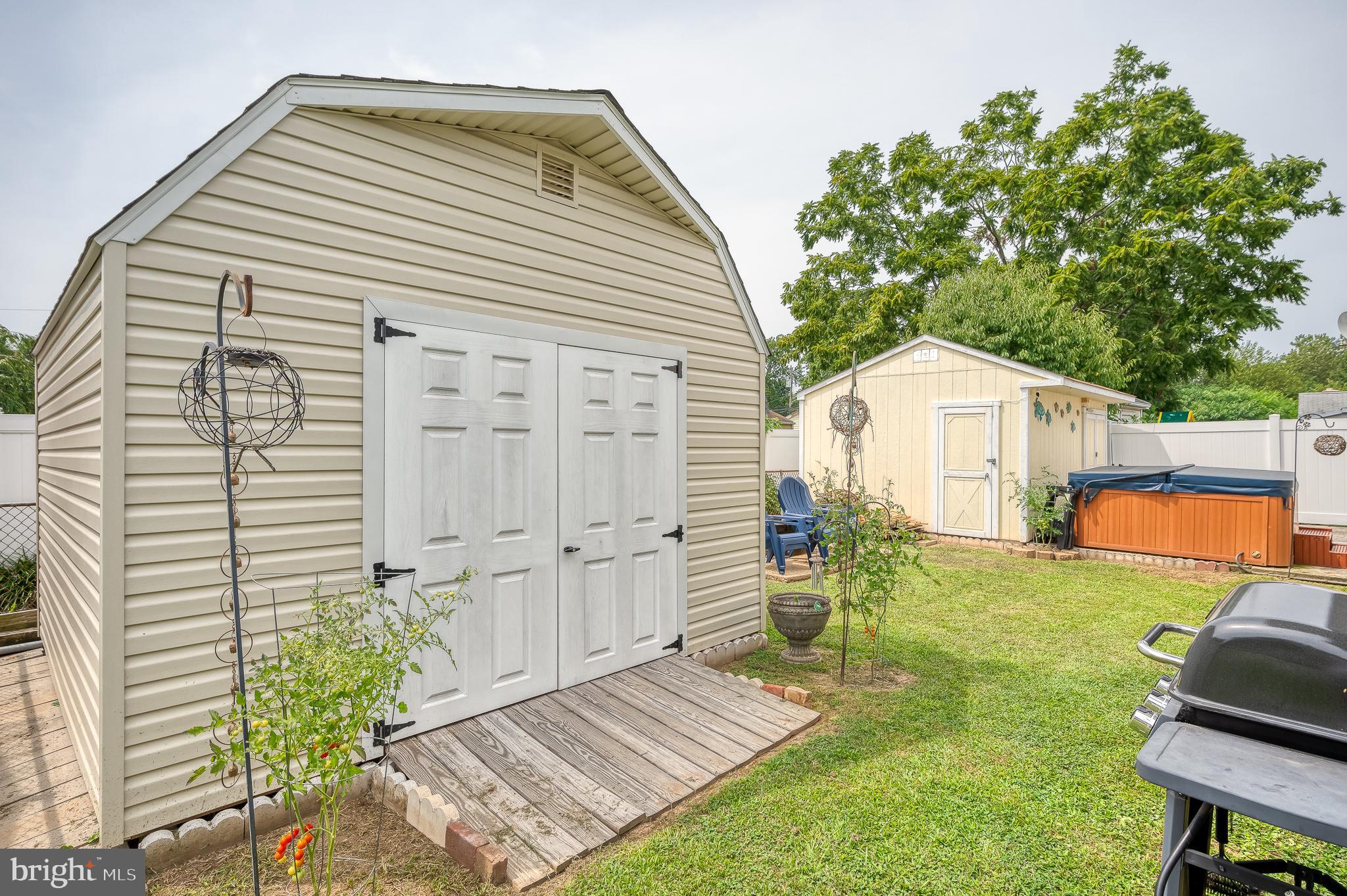 STANSBURY MANOR - Residential