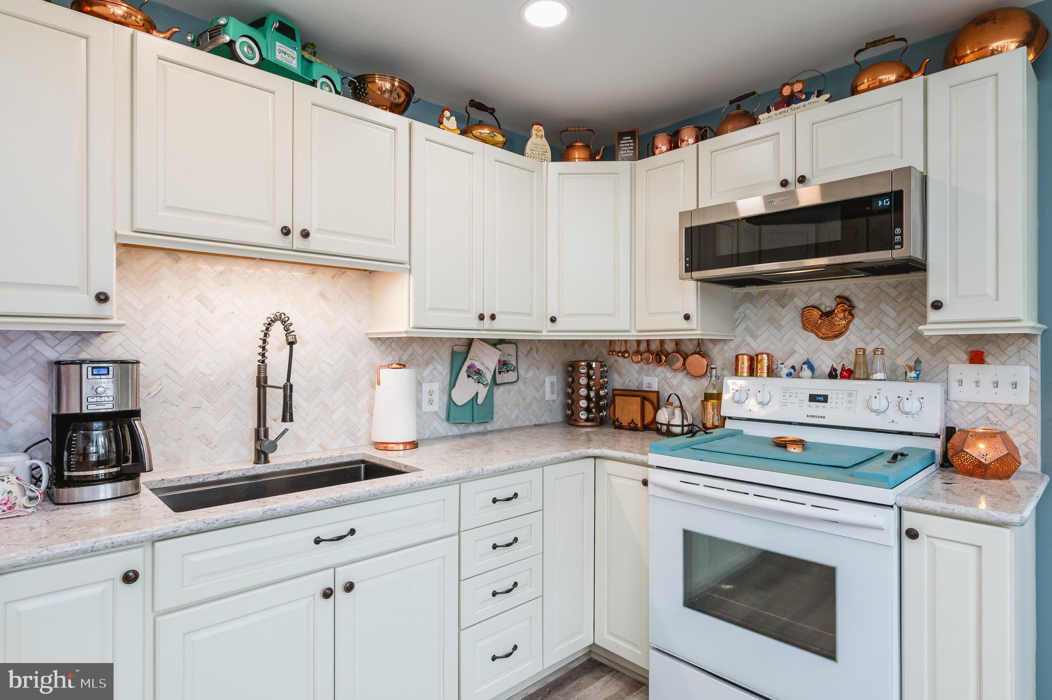 STANSBURY MANOR - Residential