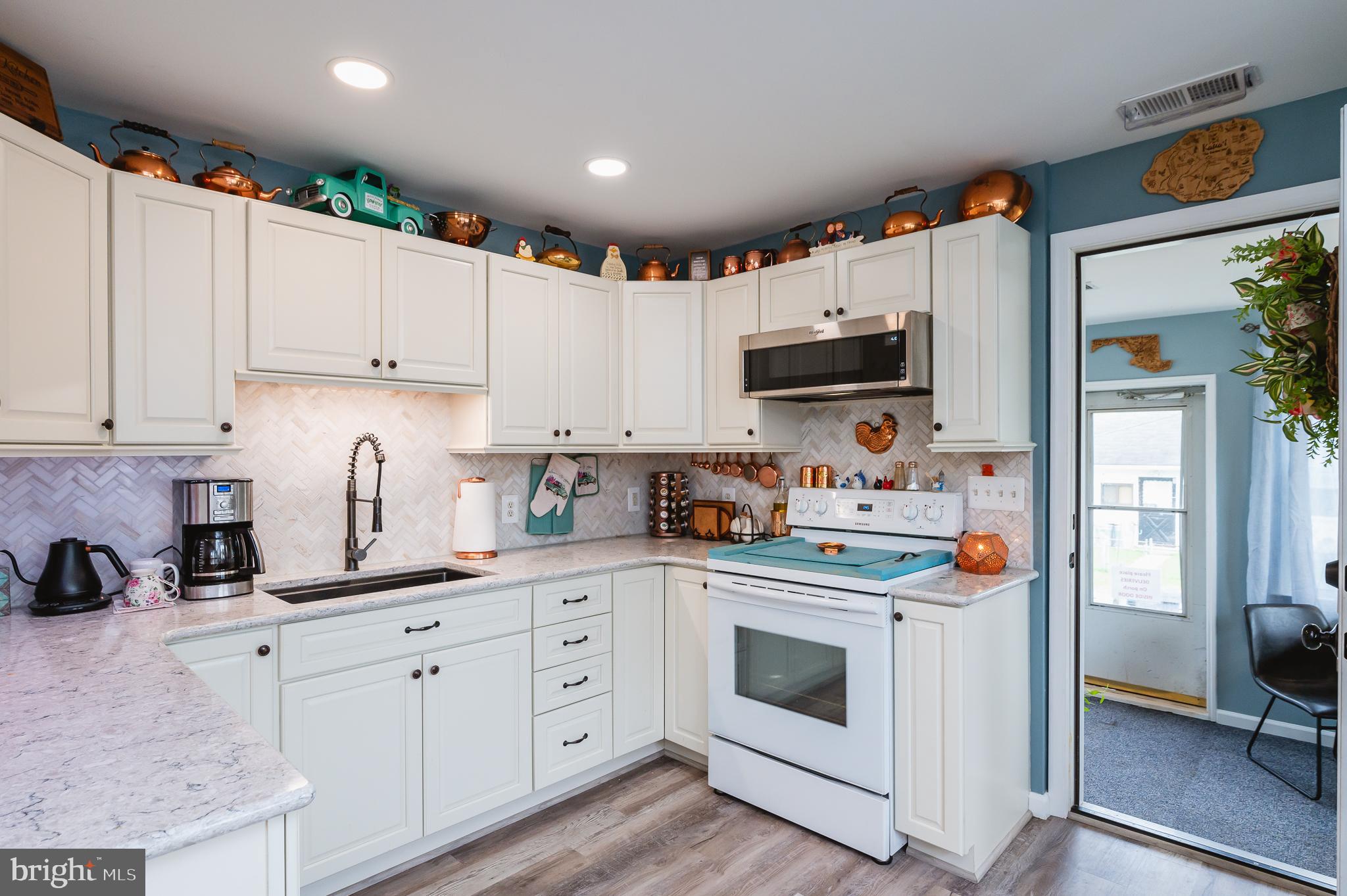 STANSBURY MANOR - Residential