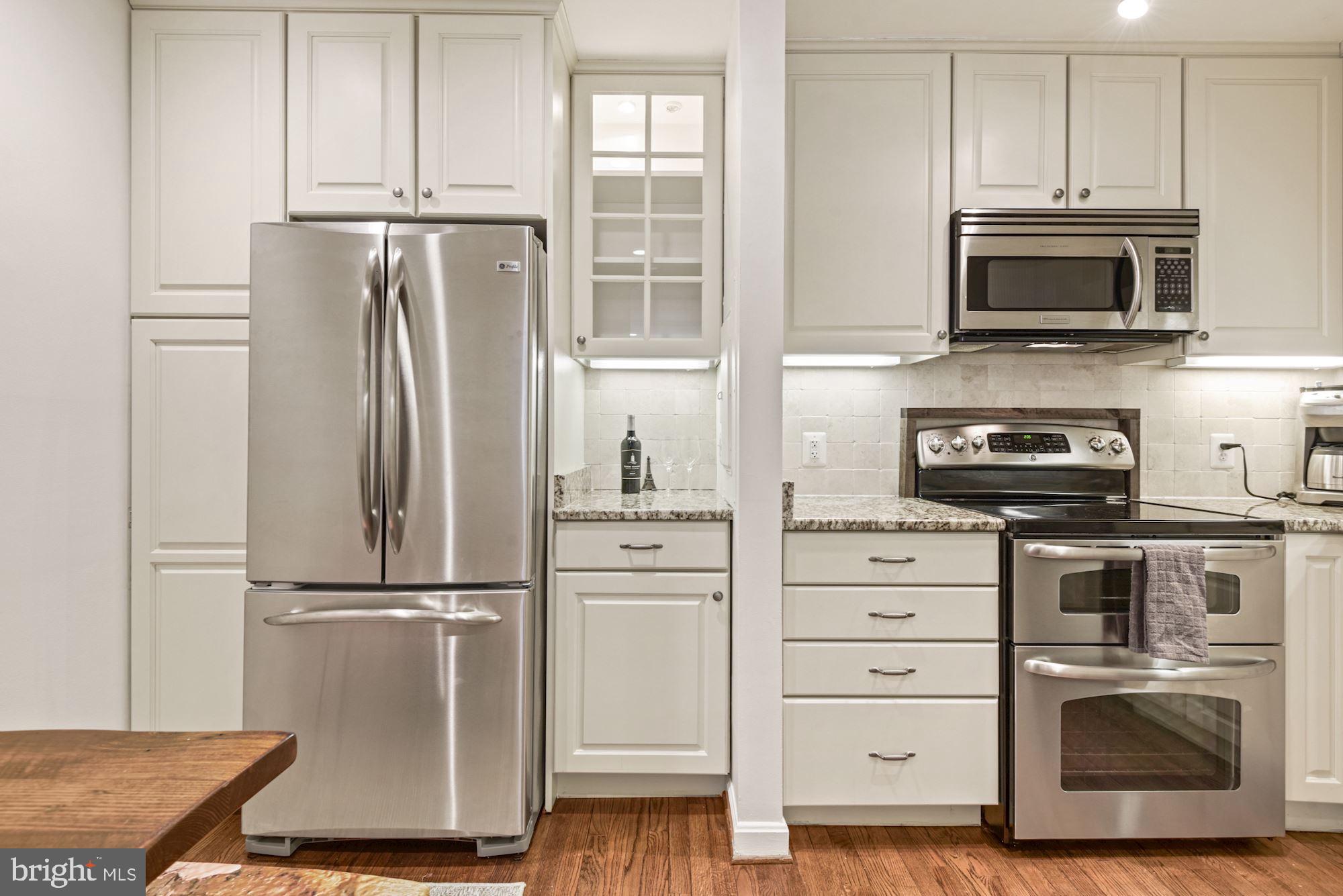 WASHINGTON SQUARE - Residential