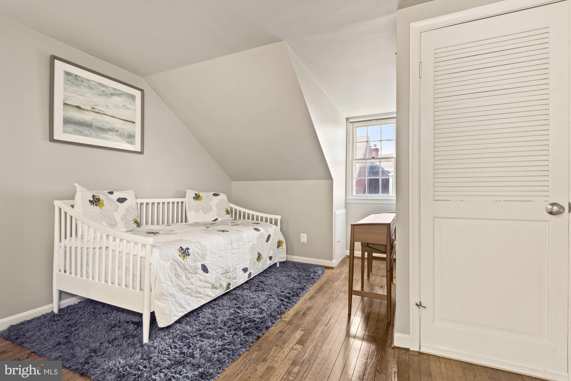 WASHINGTON SQUARE - Residential