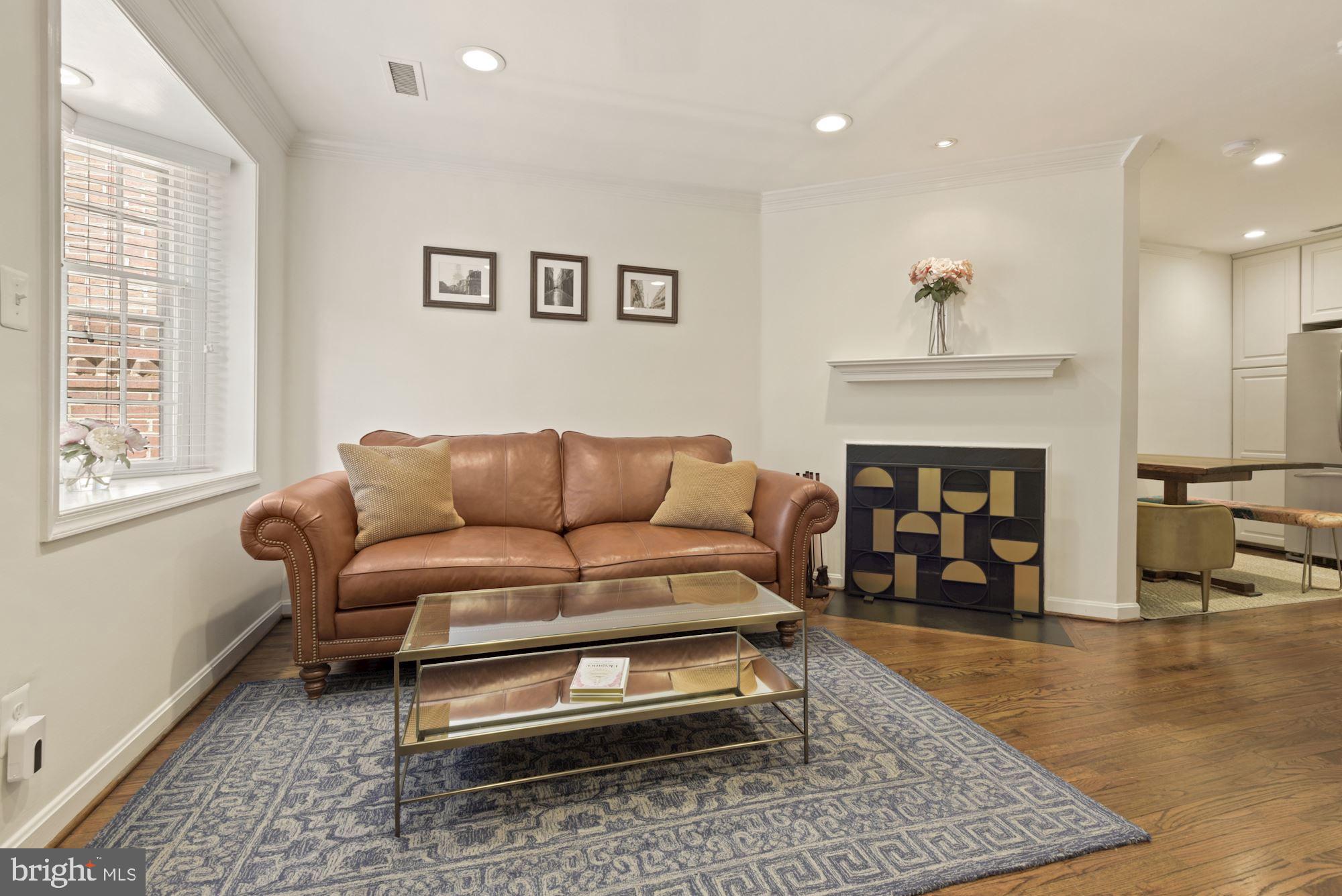 WASHINGTON SQUARE - Residential