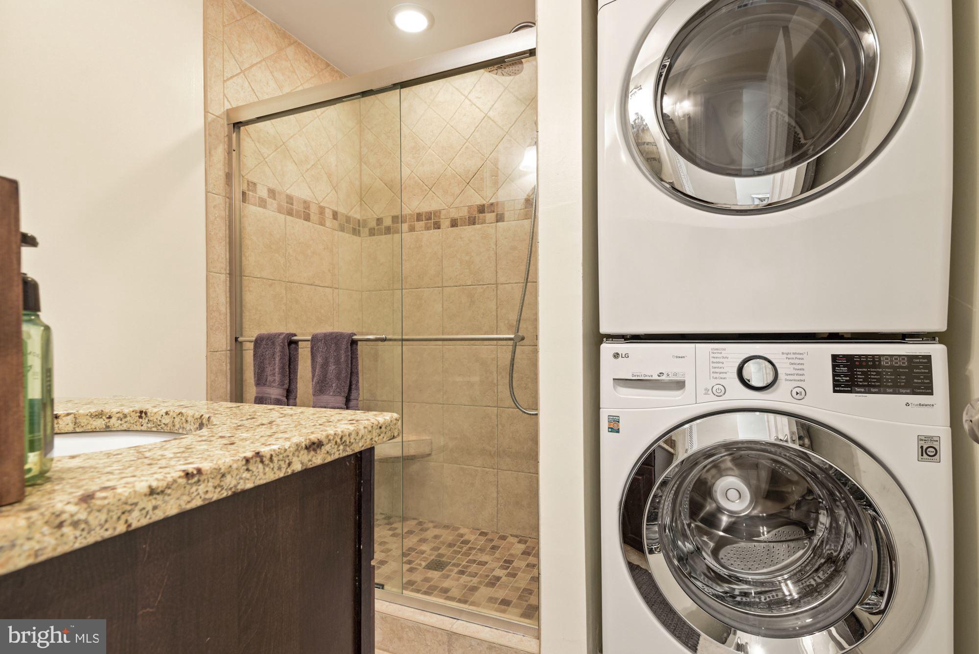 WASHINGTON SQUARE - Residential