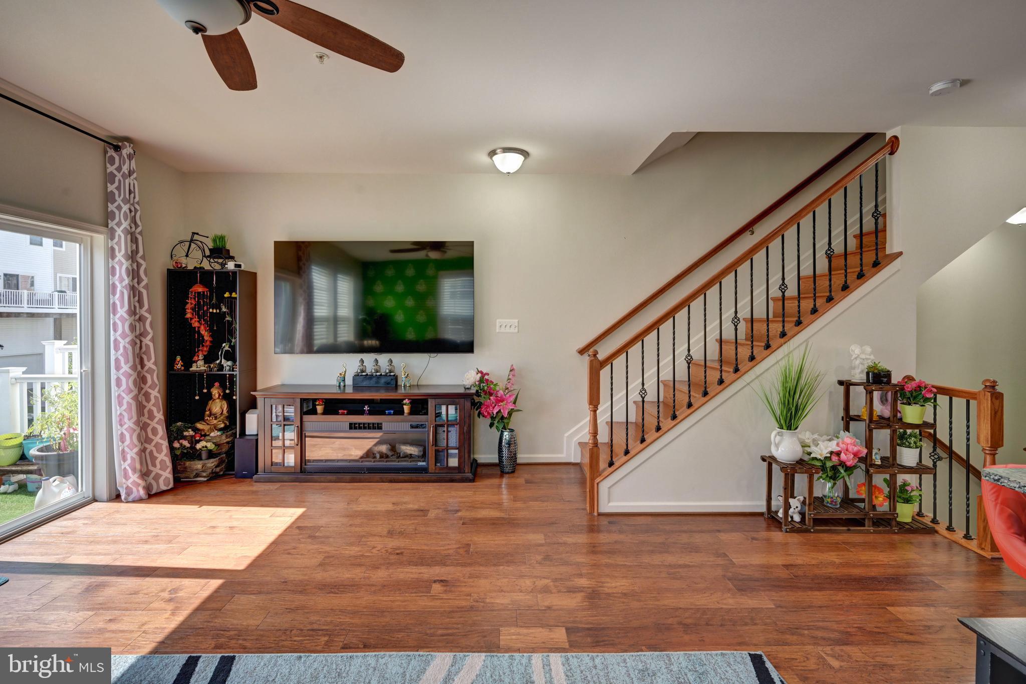 TOWNS AT QUARRY PLACE - Residential Lease