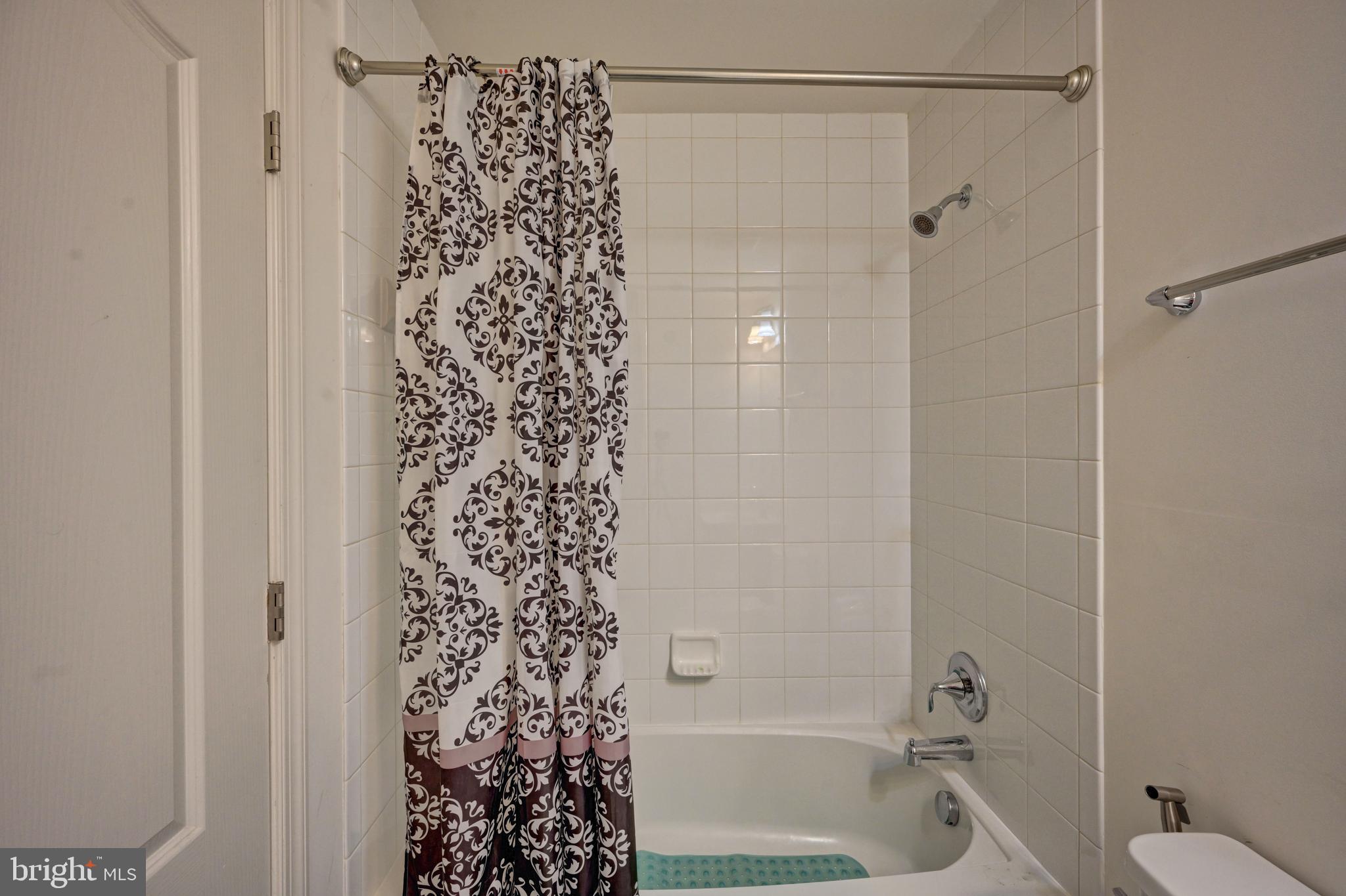 TOWNS AT QUARRY PLACE - Residential Lease