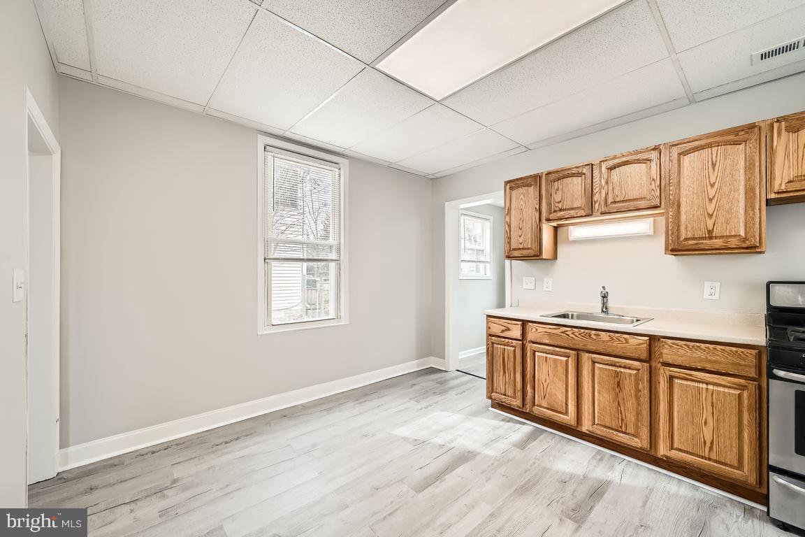 LAKE EVESHAM - Residential Lease