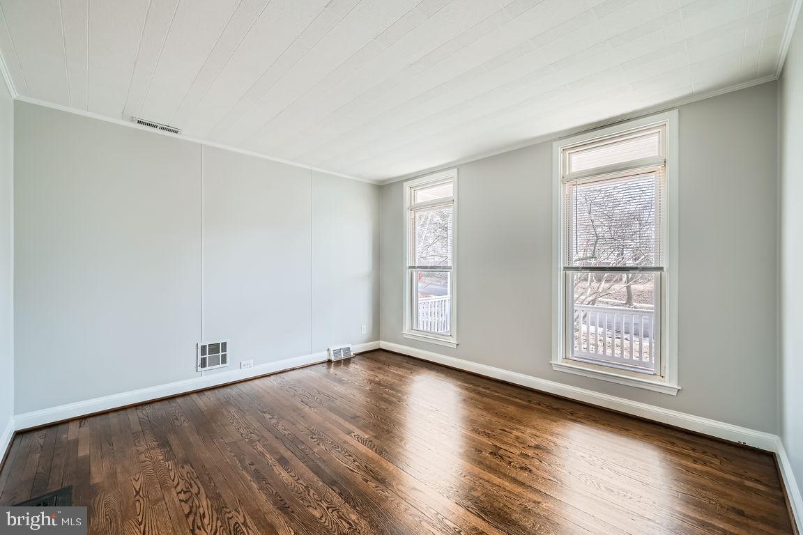LAKE EVESHAM - Residential Lease