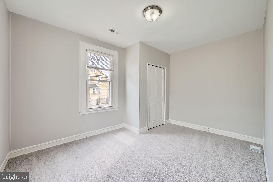 LAKE EVESHAM - Residential Lease