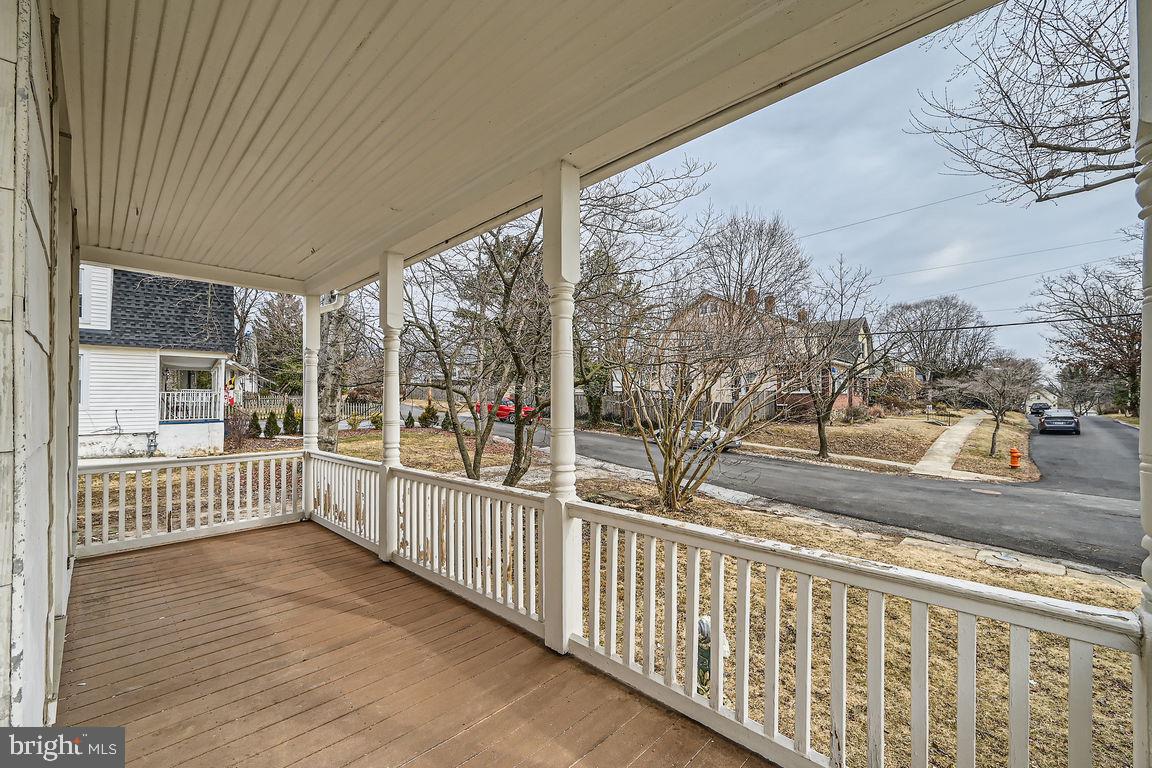 LAKE EVESHAM - Residential Lease