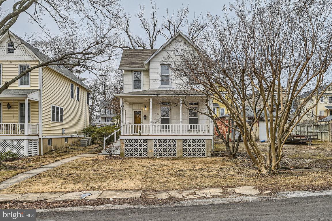 LAKE EVESHAM - Residential Lease