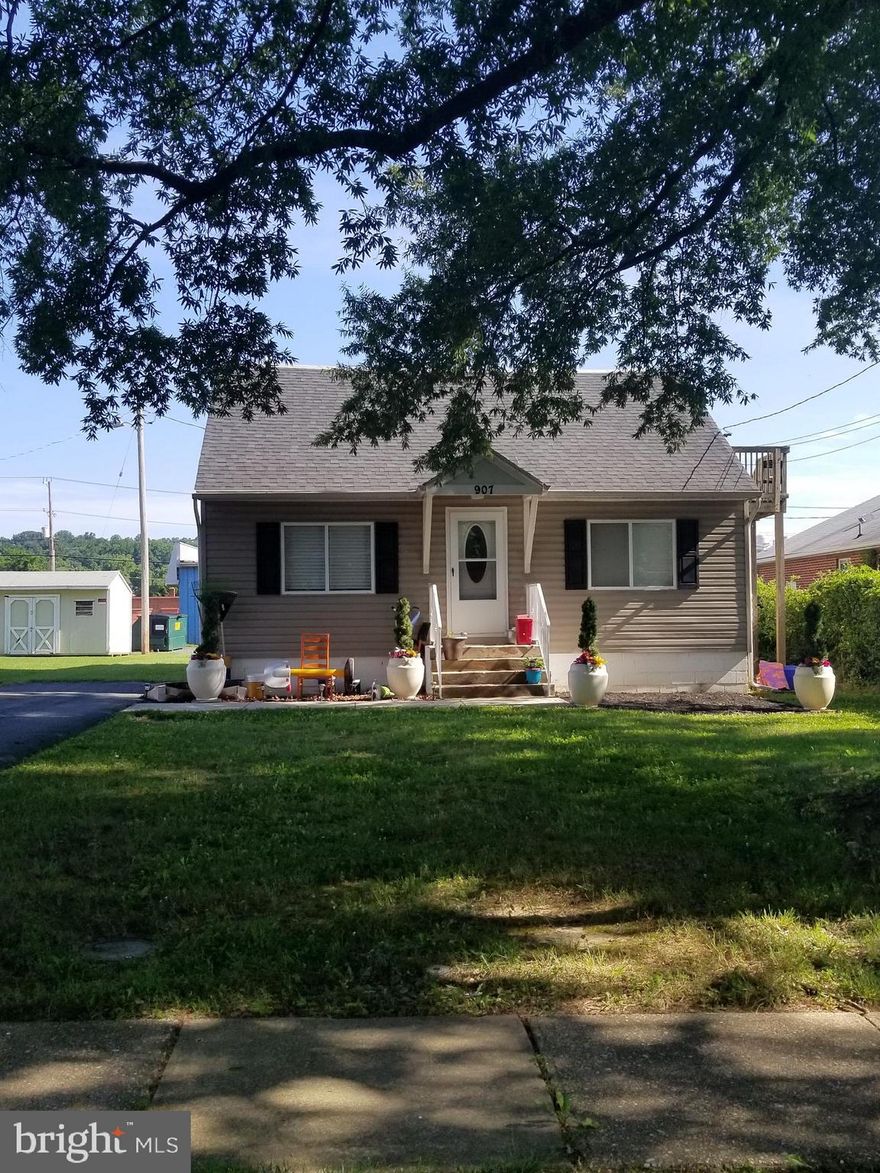 This three bedroom two bath house features hardwood floors, ceramic floors, all black appliances to include glass cooktop self cleaning oven, refrigerator, dishwasher and built  microwave.  Complete with driveway  and nice yard. Owner is responsible for grass cutting. NO PETS. Vouchers accepted.