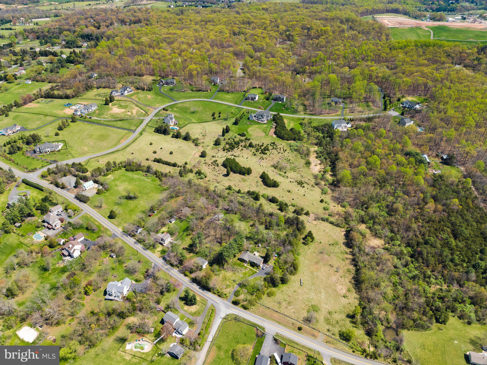 STONE FOX ESTATES - Land