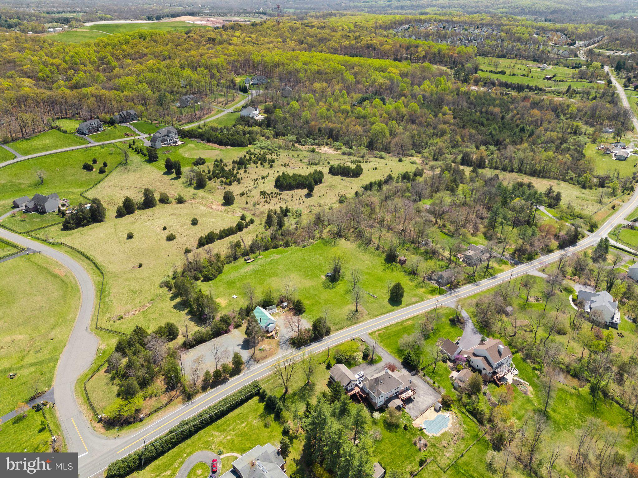 STONE FOX ESTATES - Land