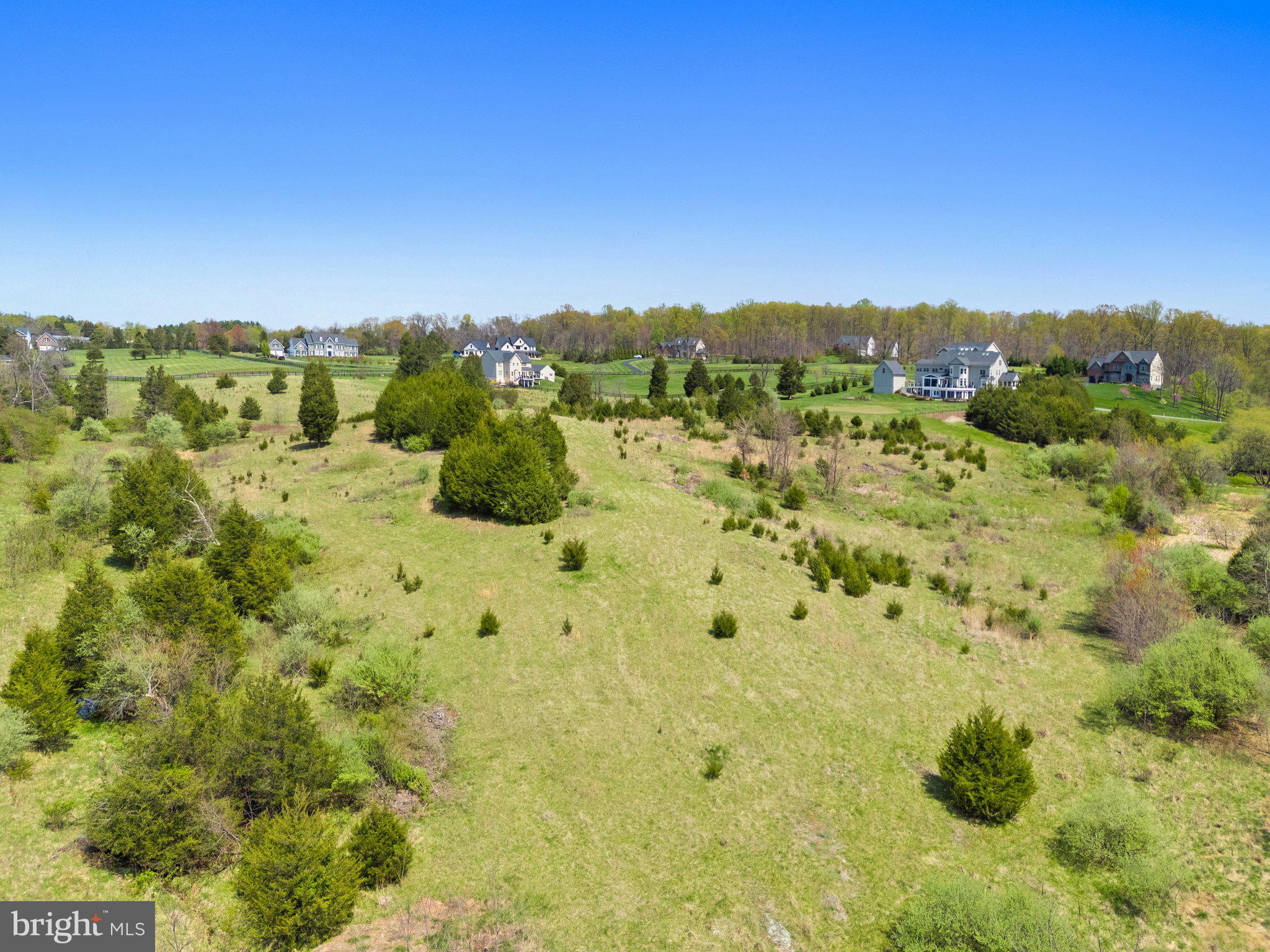 STONE FOX ESTATES - Land